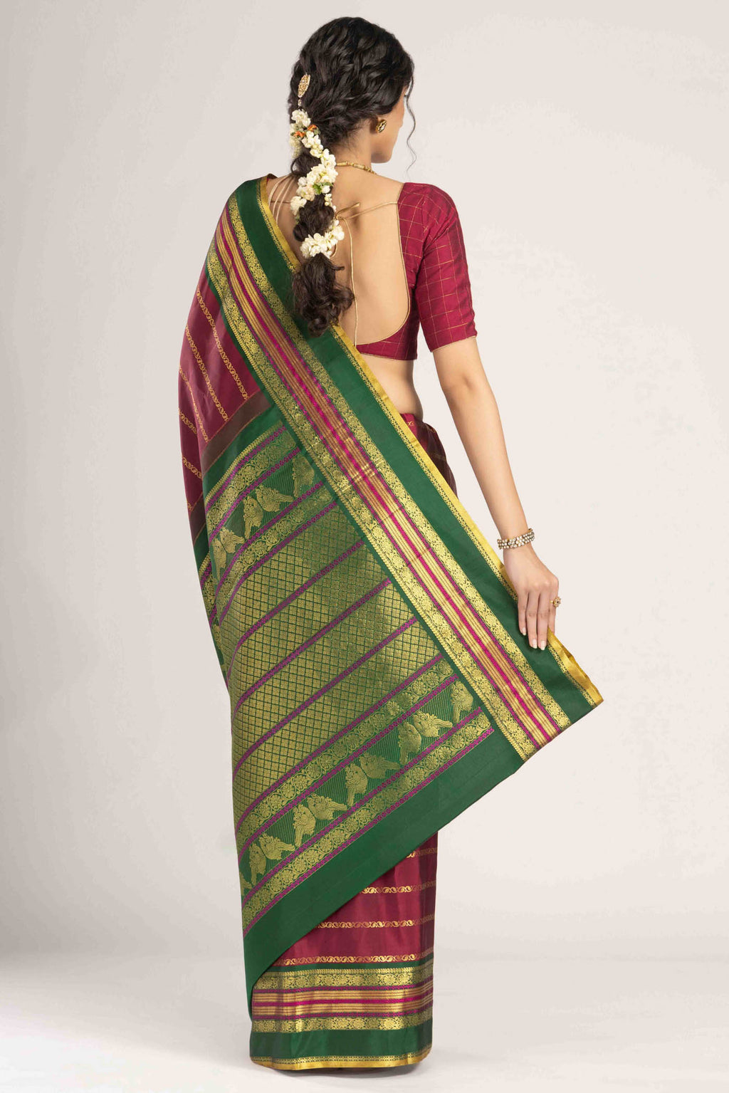 pallu body