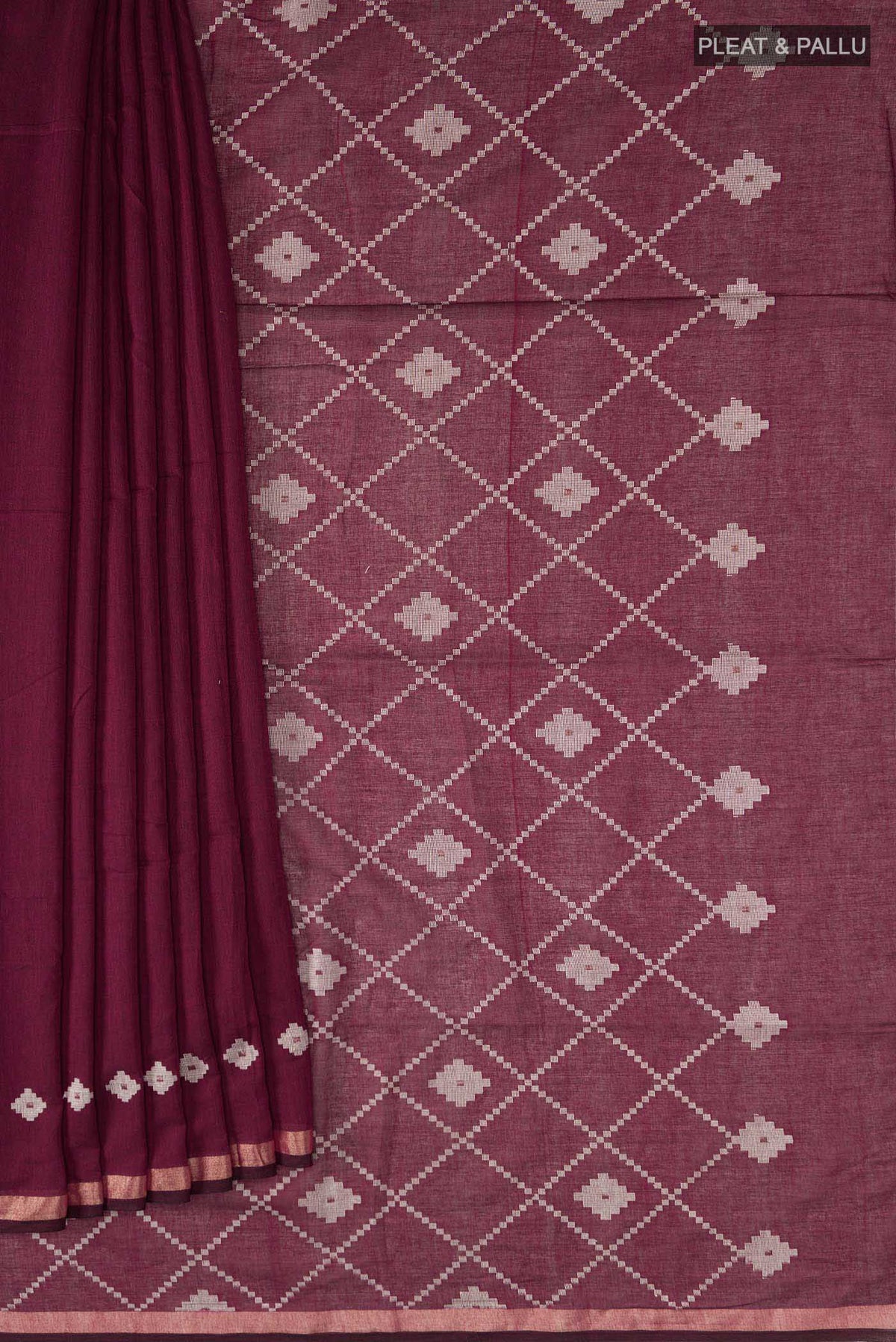 Pleats and pallu of Maroon Bengal Cotton Saree with Plain Body and Zari Border