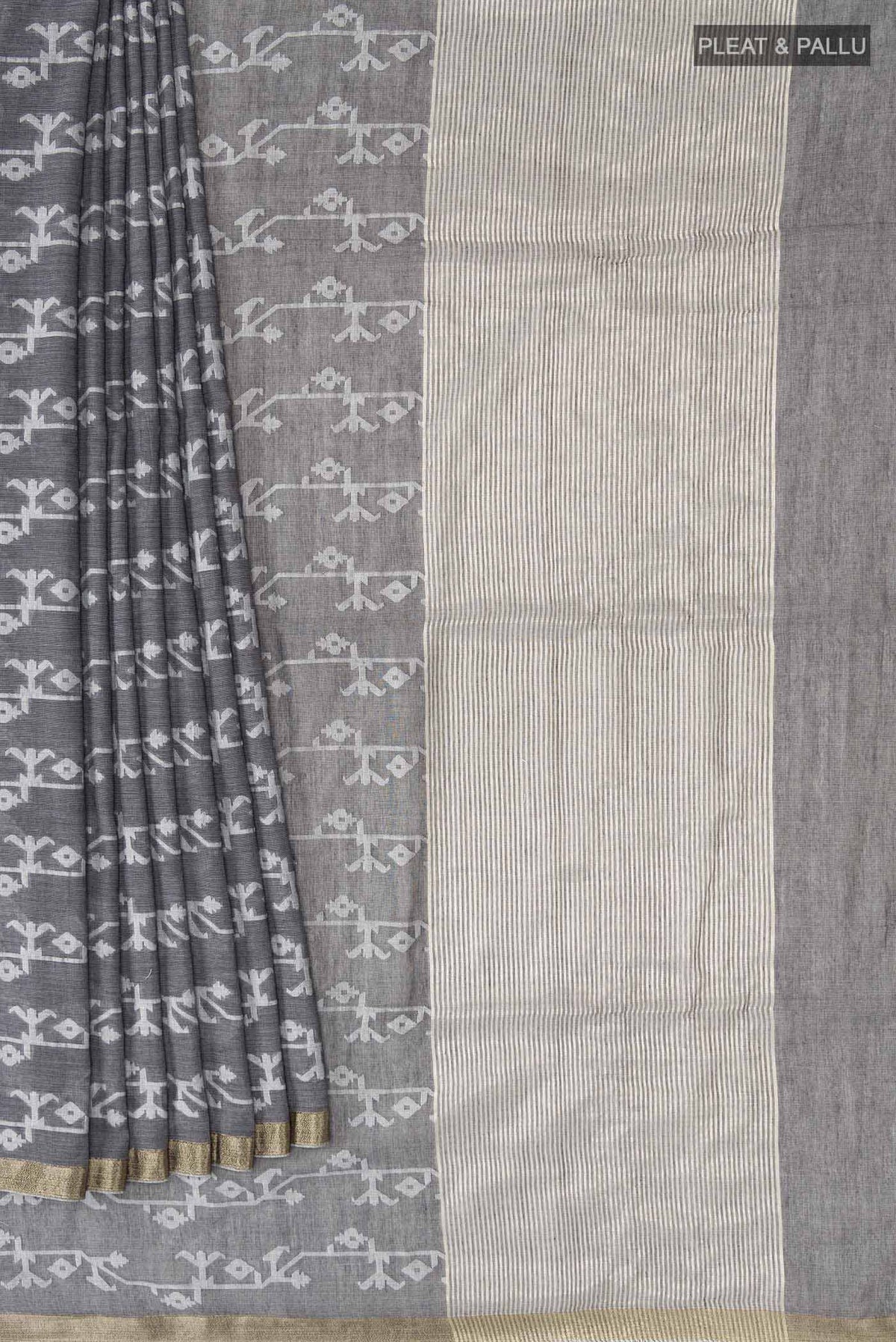 Pleats and pallu of Grey Bengal Cotton Saree with Jamdani on the body and Zari Border