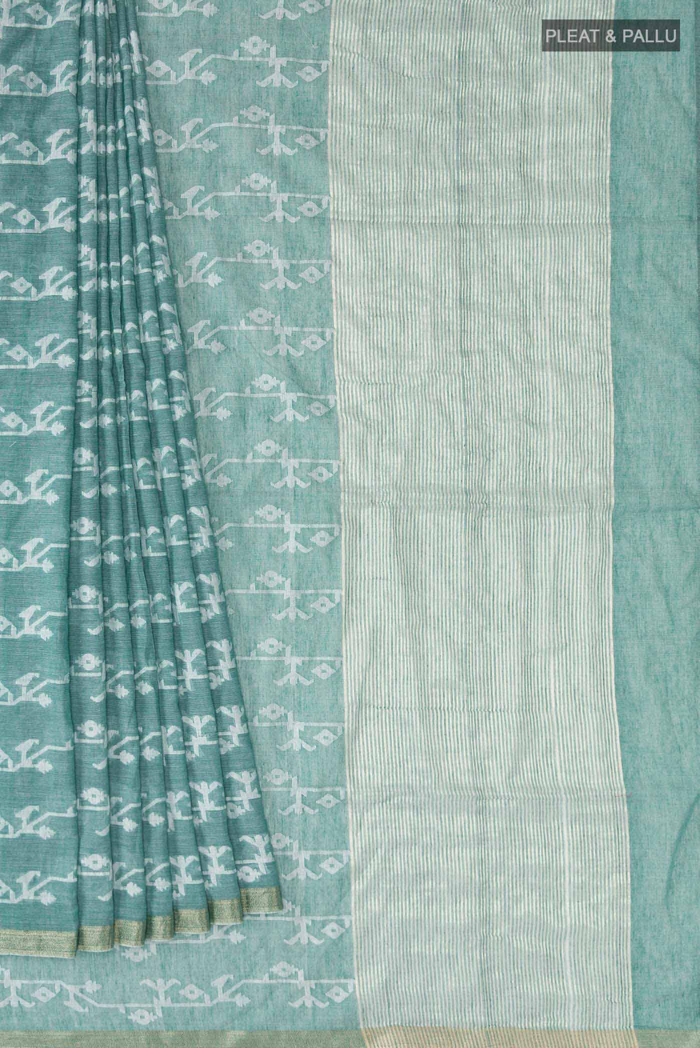 Pleats and pallu of Green Bengal Cotton Saree with Jamdani on the body and Zari Border