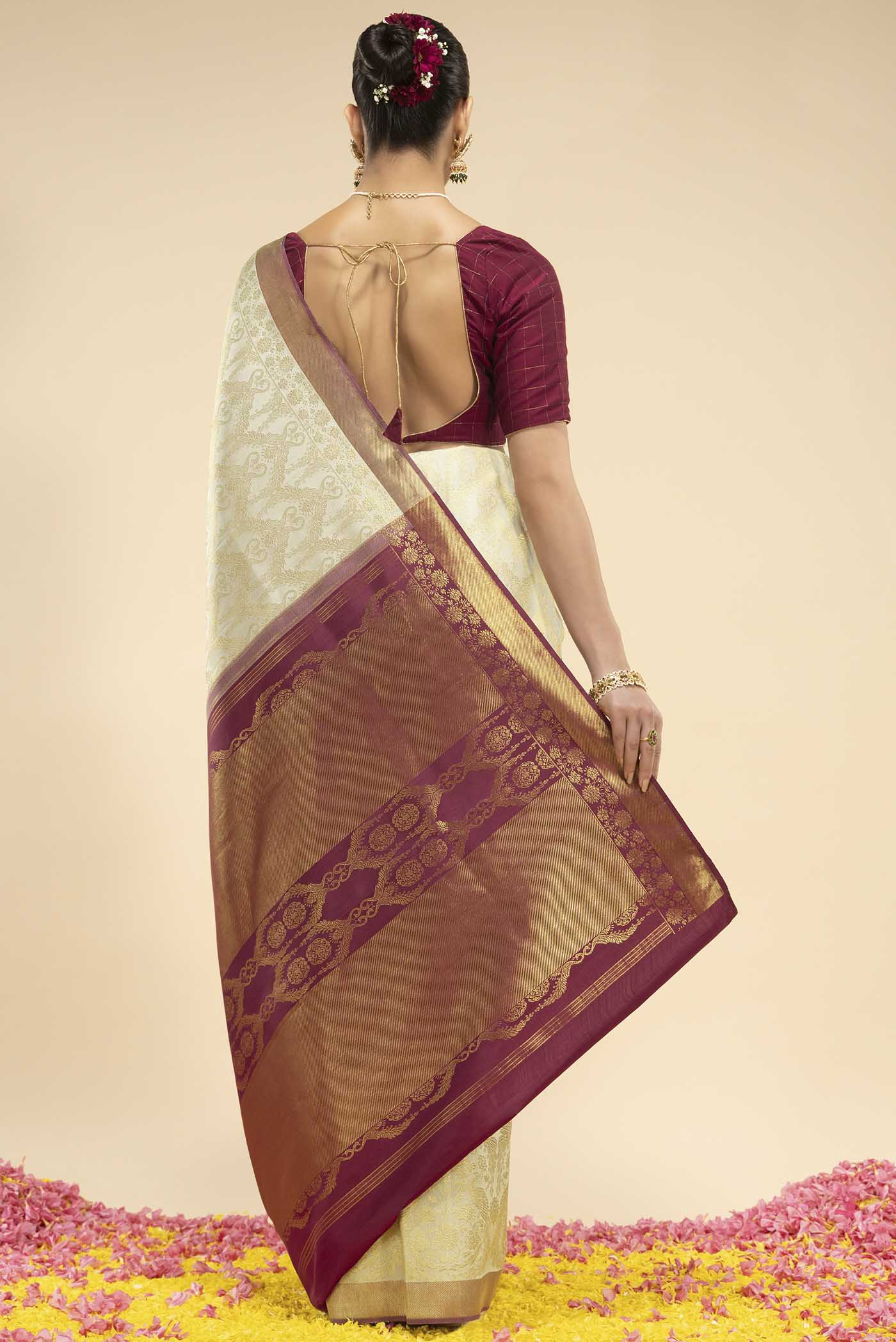pallu body