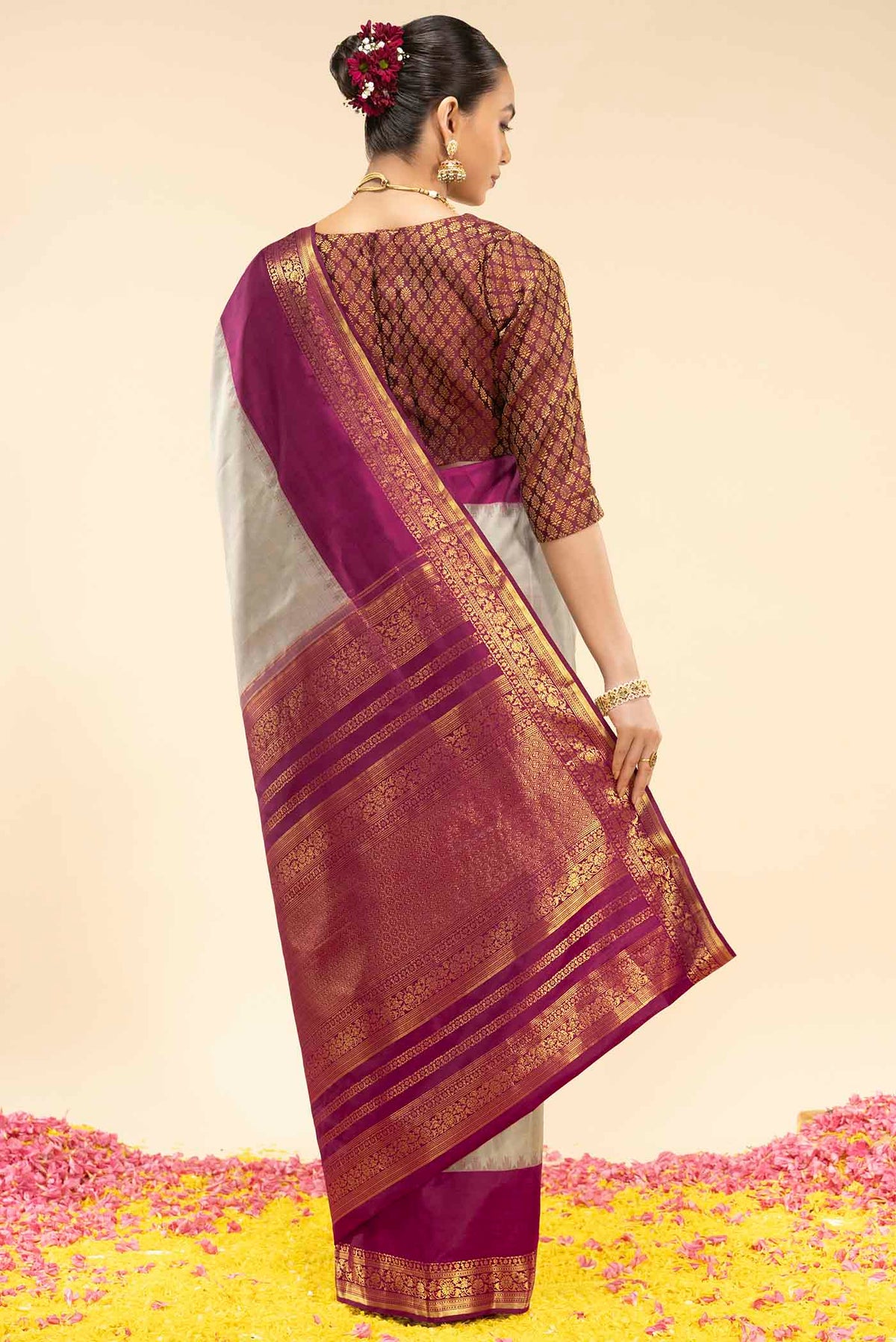 pallu body