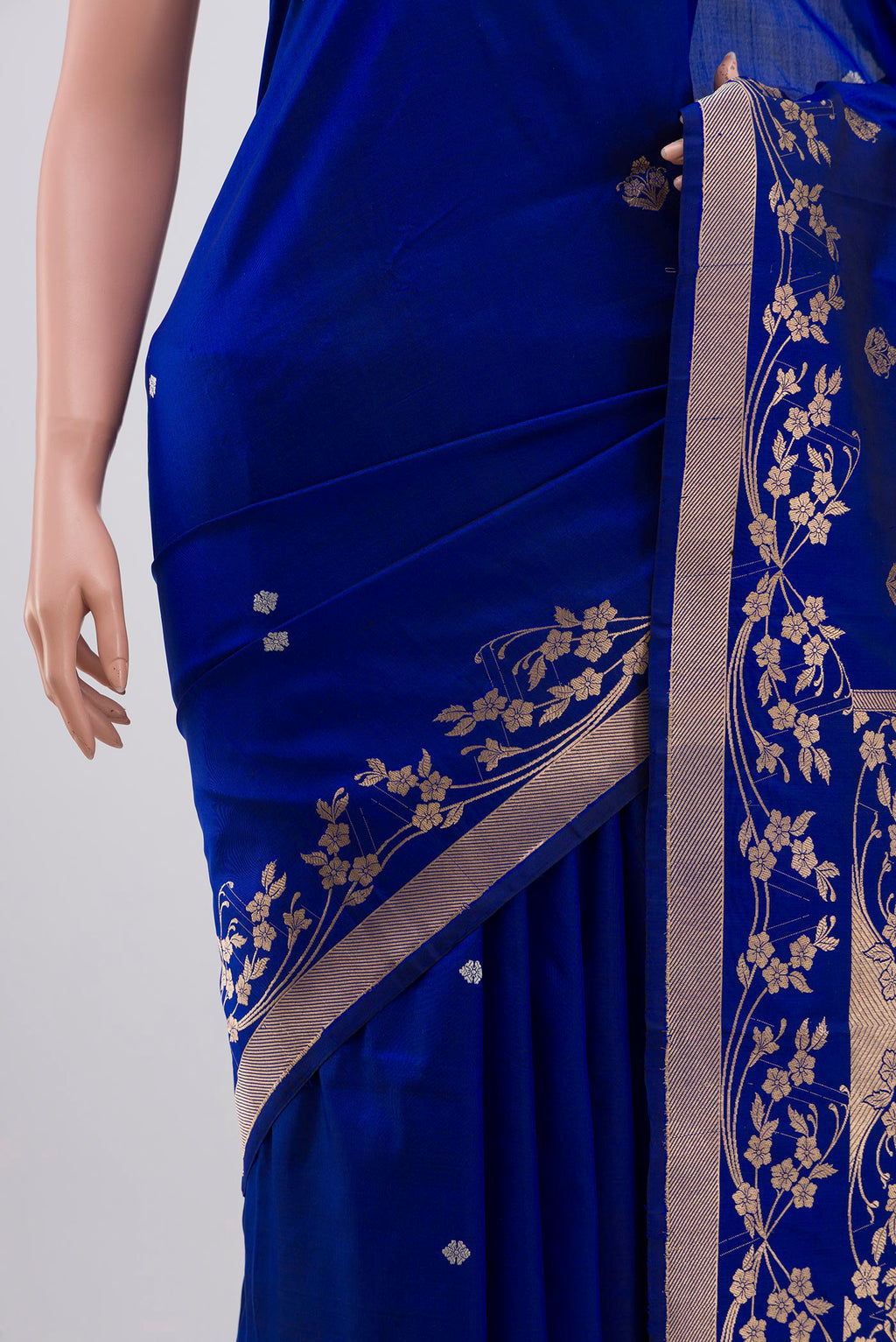 Border image of Royal Blue Banarasi Katan Silk Saree with Zari Butta on the body and Zari Border