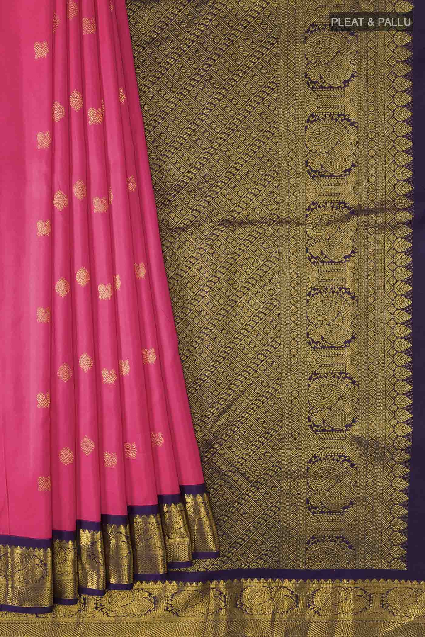 pleats pallu