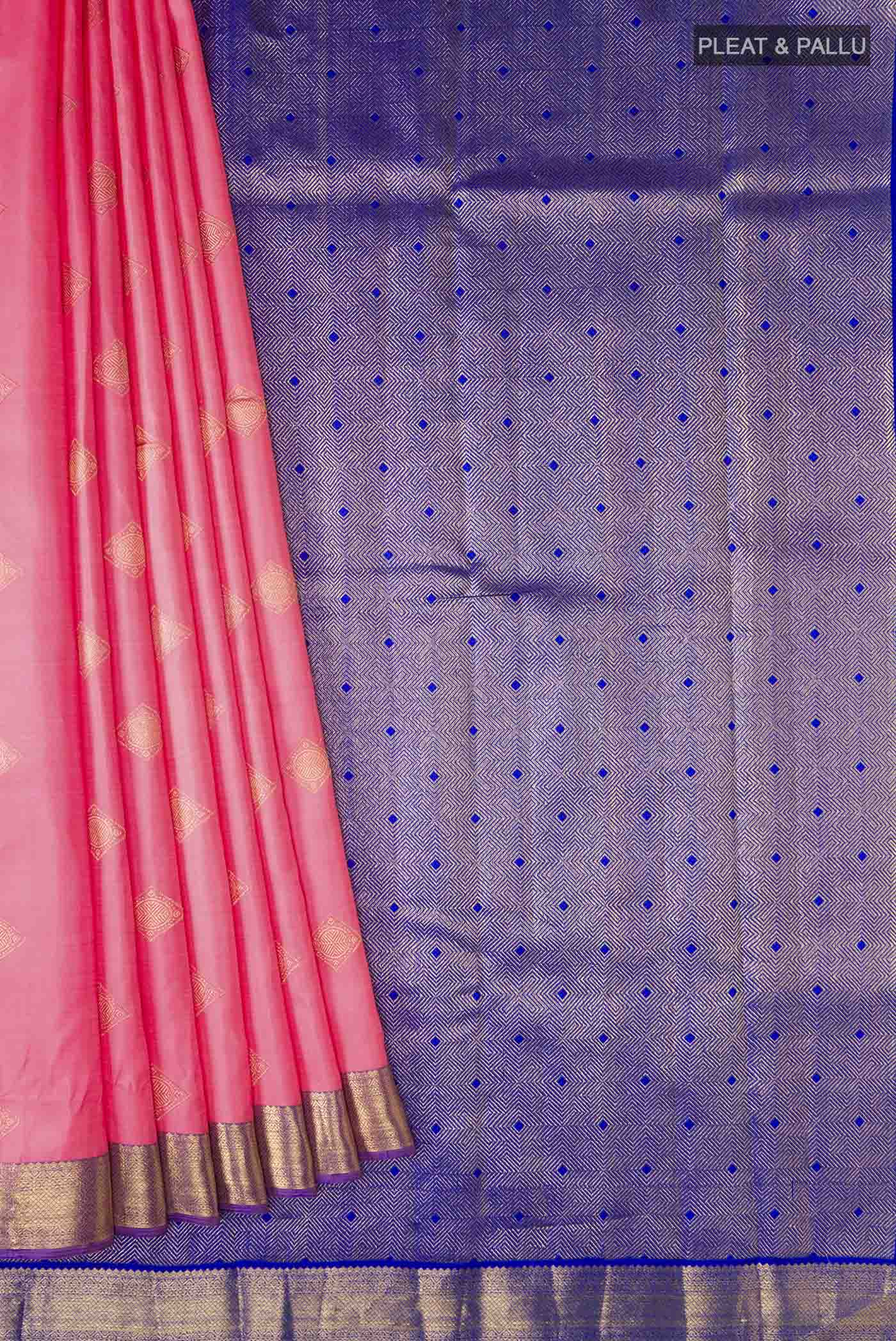 pleats pallu