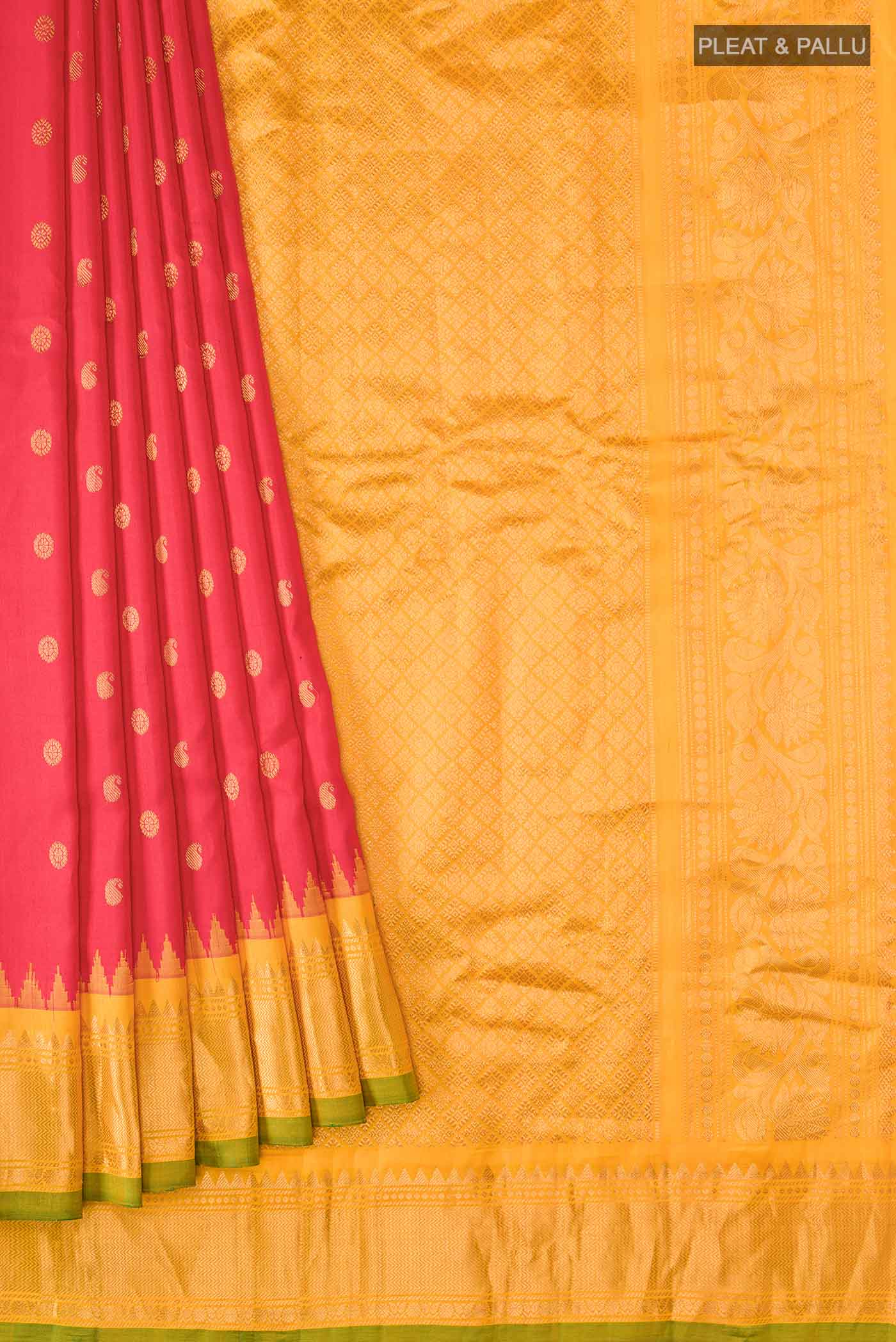pleats pallu