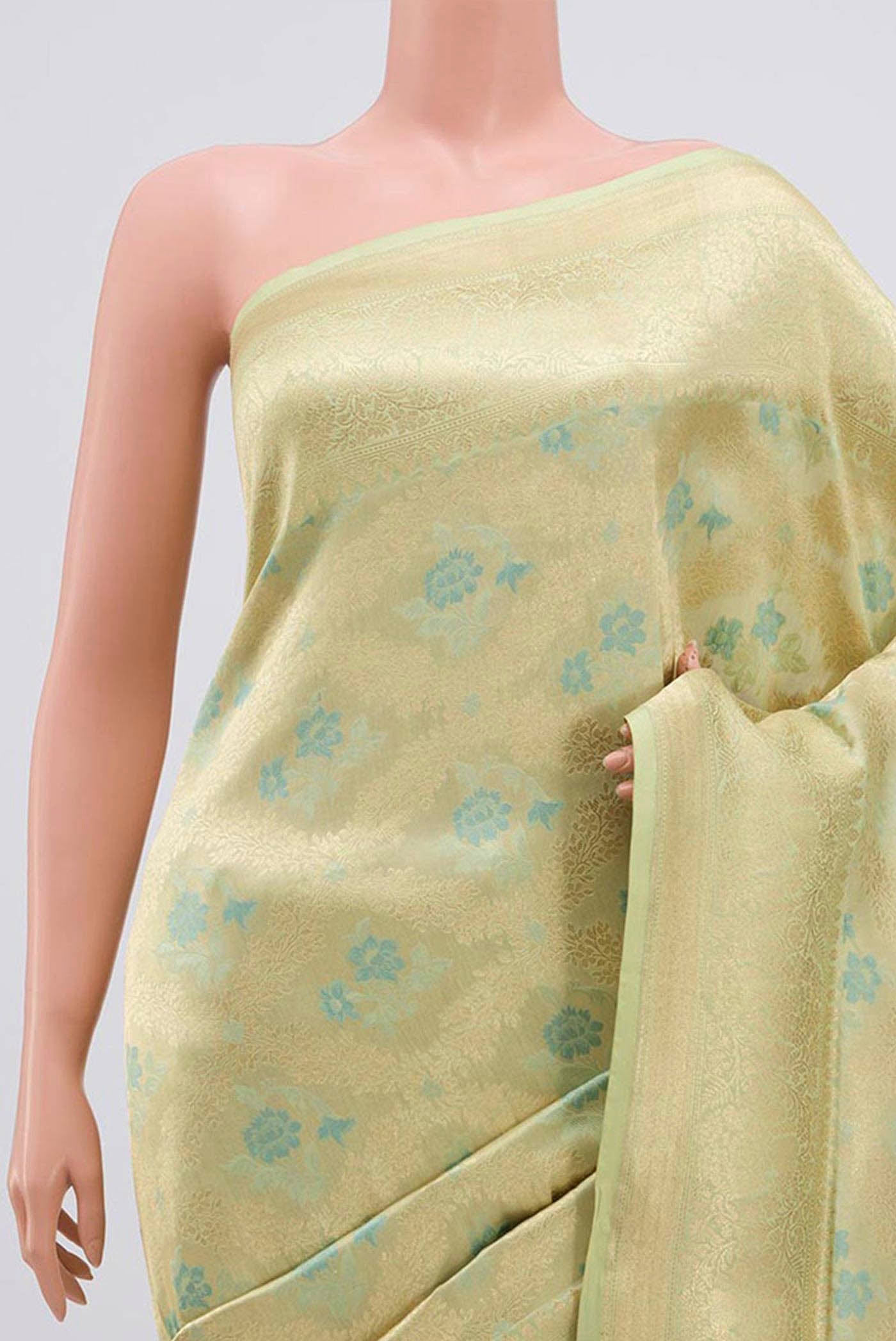 Border image of Beige Banarasi Silk Saree with Zari And Thread Butta on the body and Zari Border