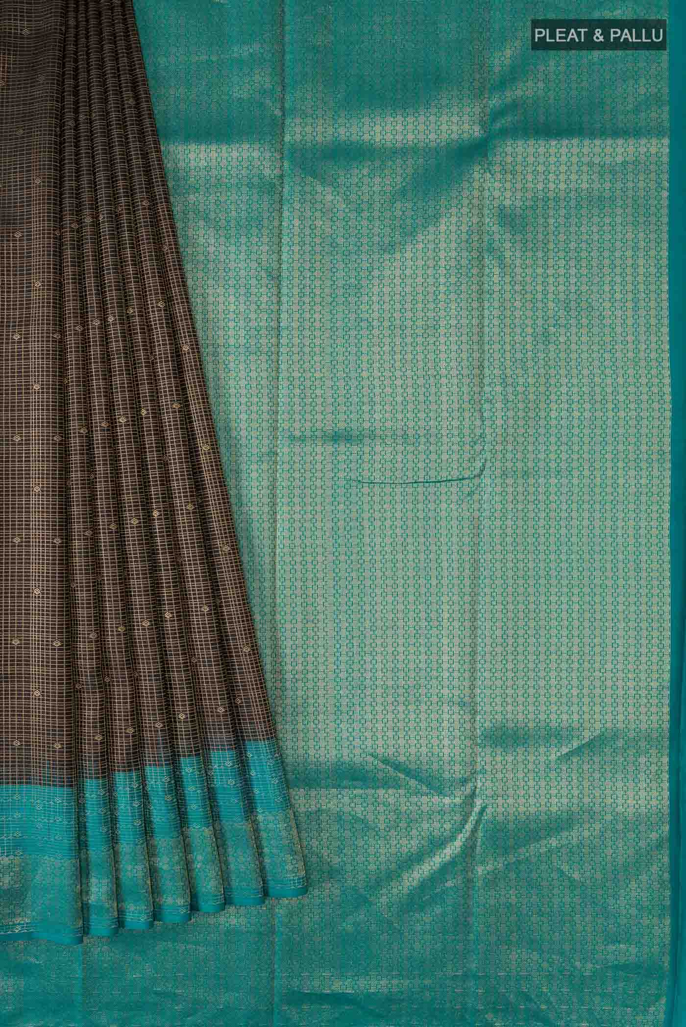 pleats pallu