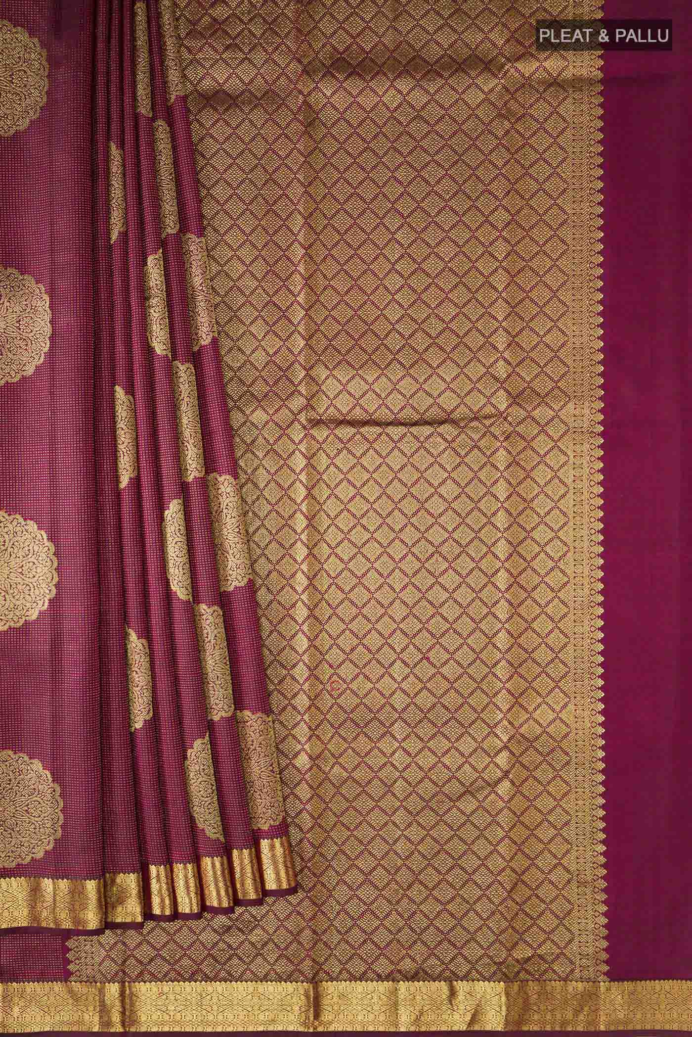 pleats pallu