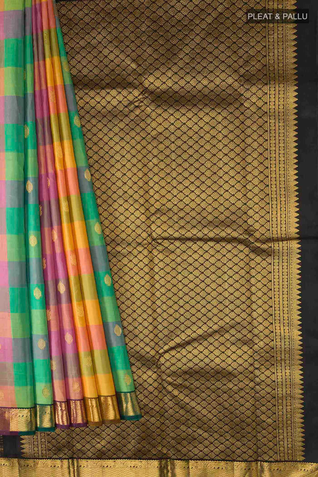 pleats pallu