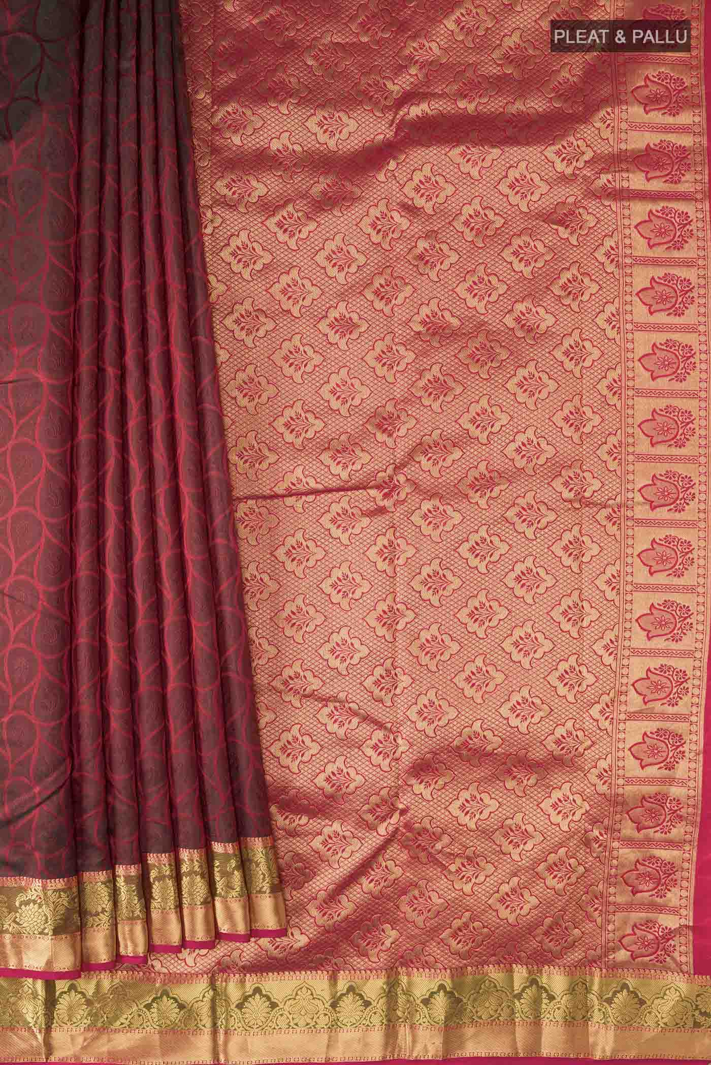 pleats pallu