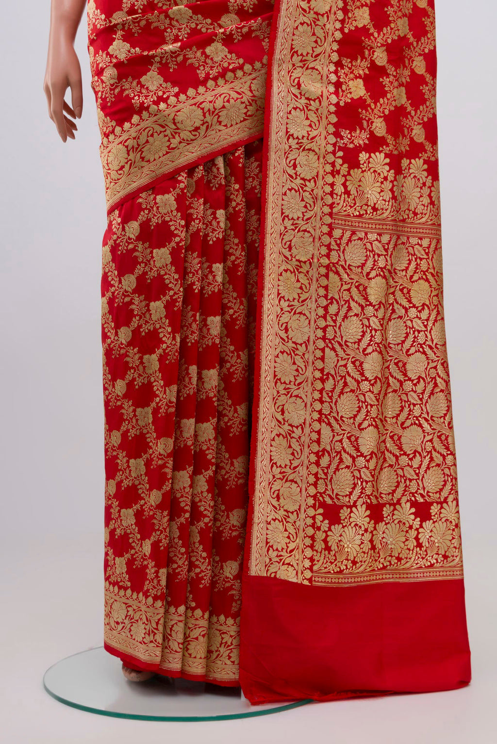 Pleats and pallu of Red Banarasi Saree with Zari Brocade on the body and Zari Border. 