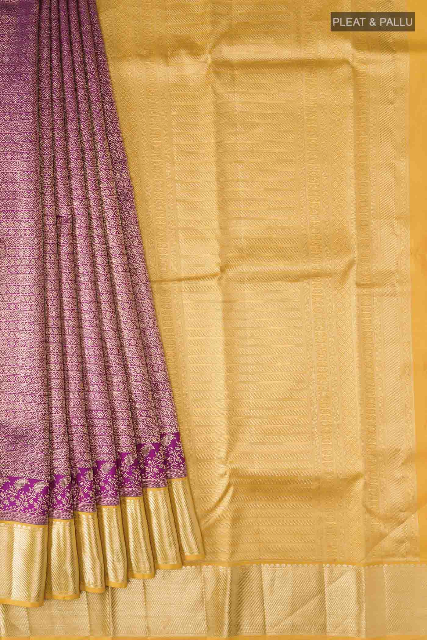 pleats pallu