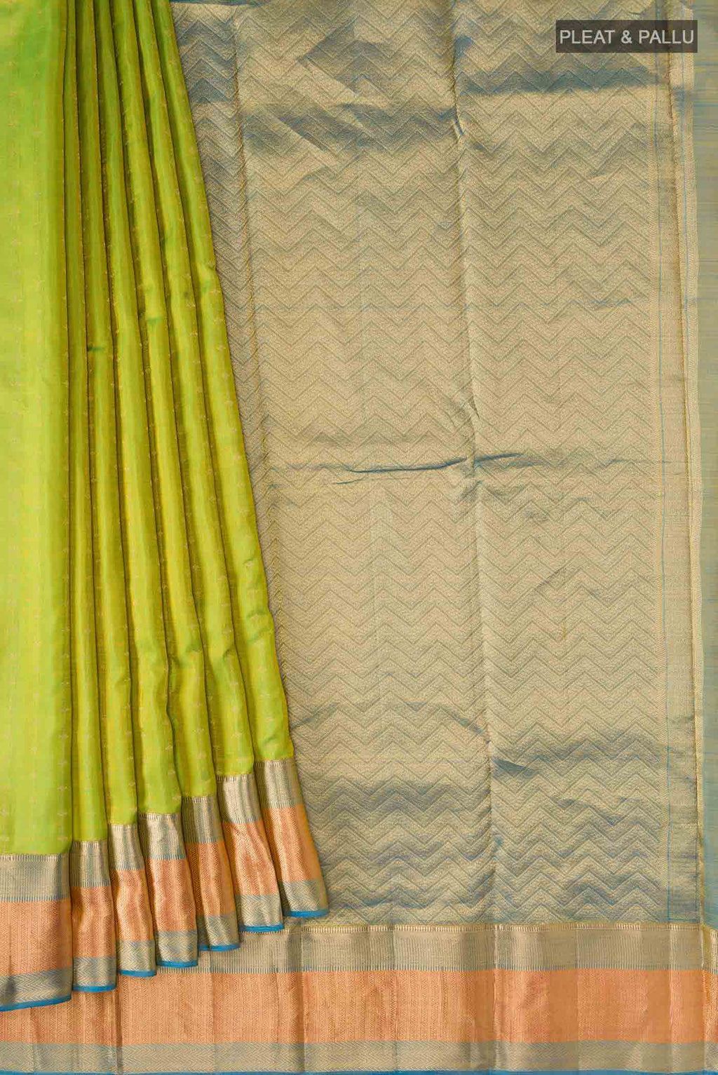 pleats pallu