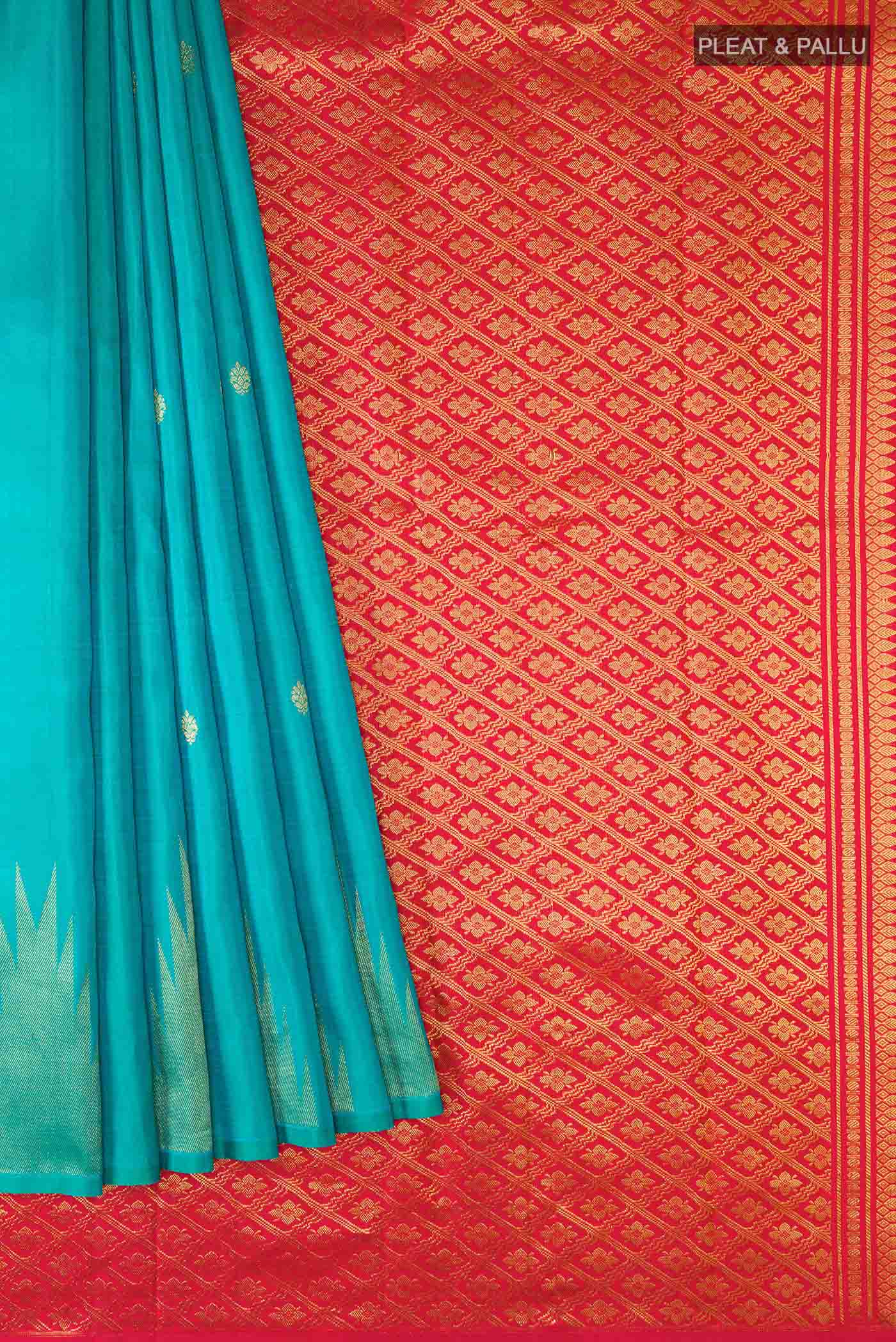 pleats pallu
