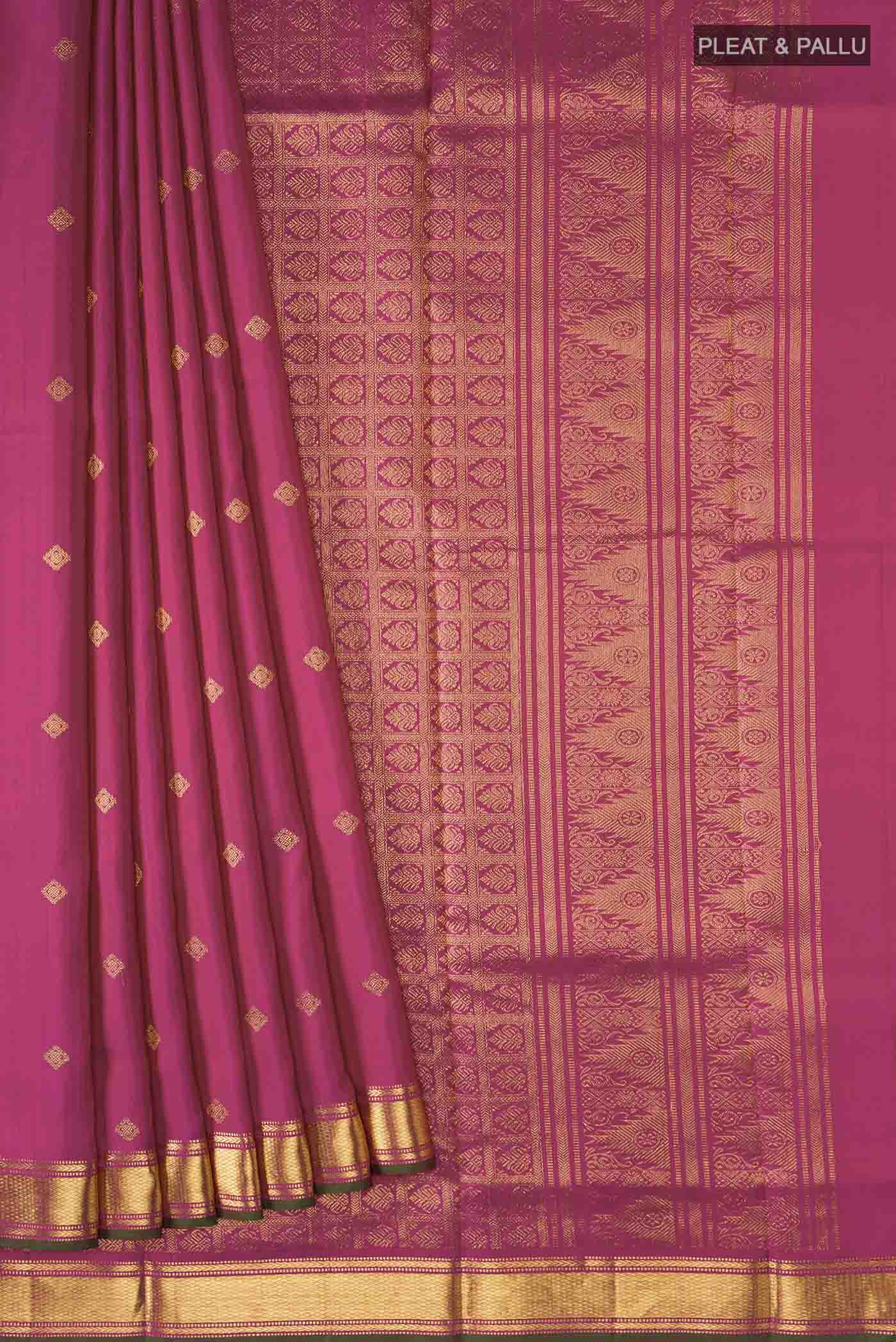pleats pallu