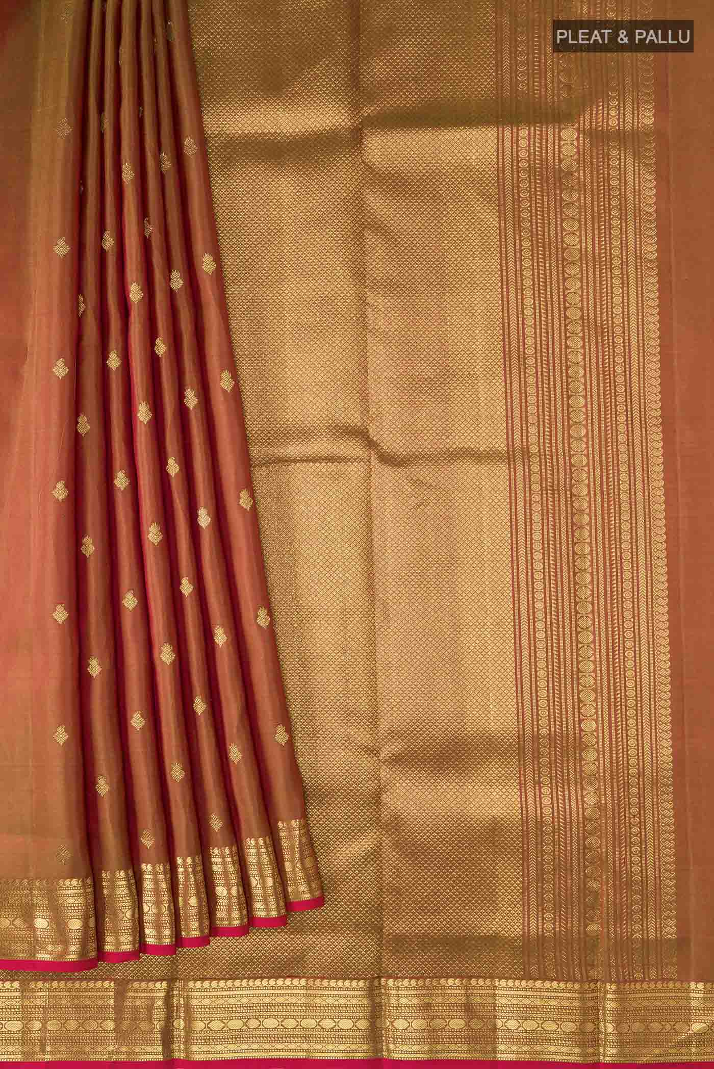 pleats pallu