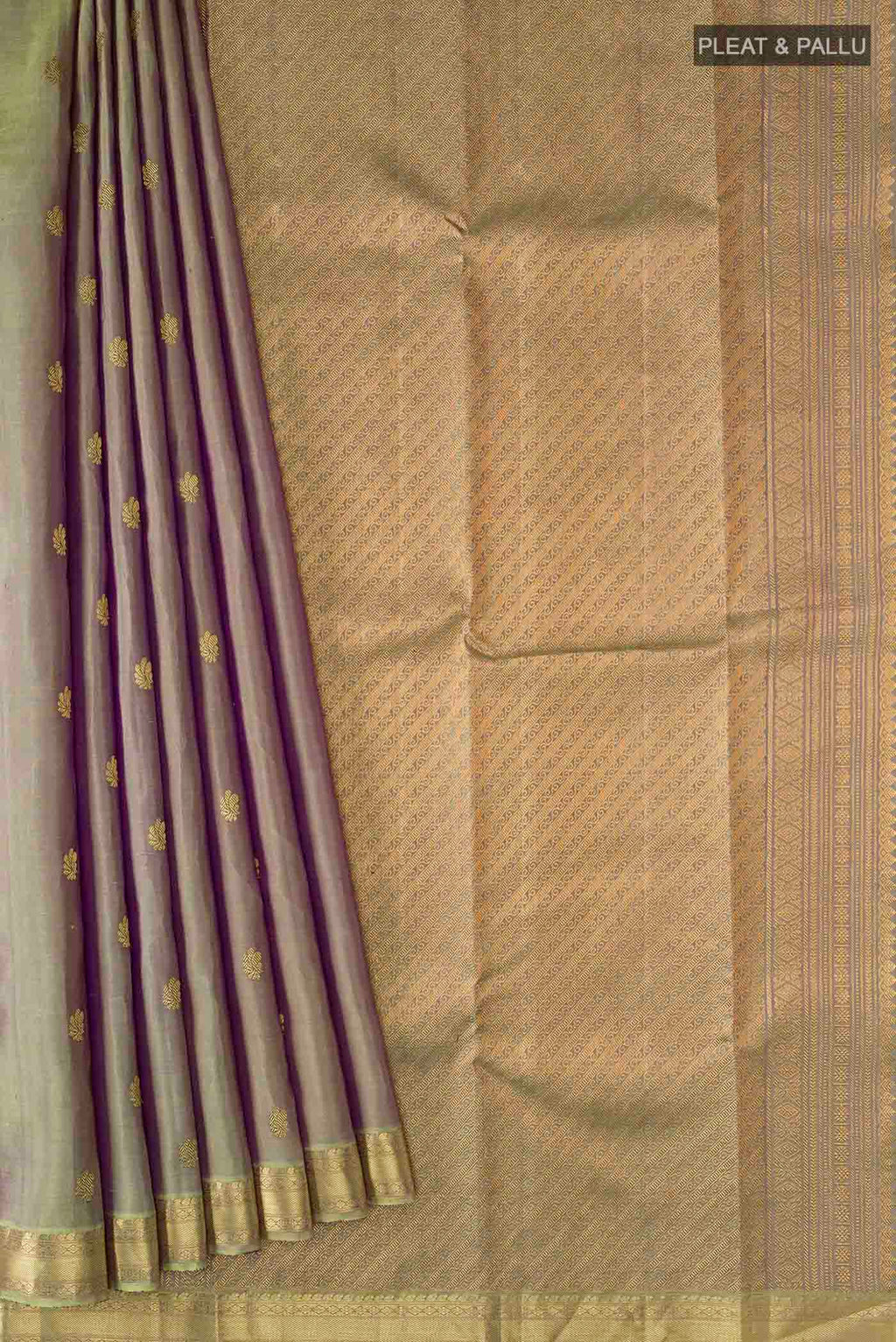 pleats pallu