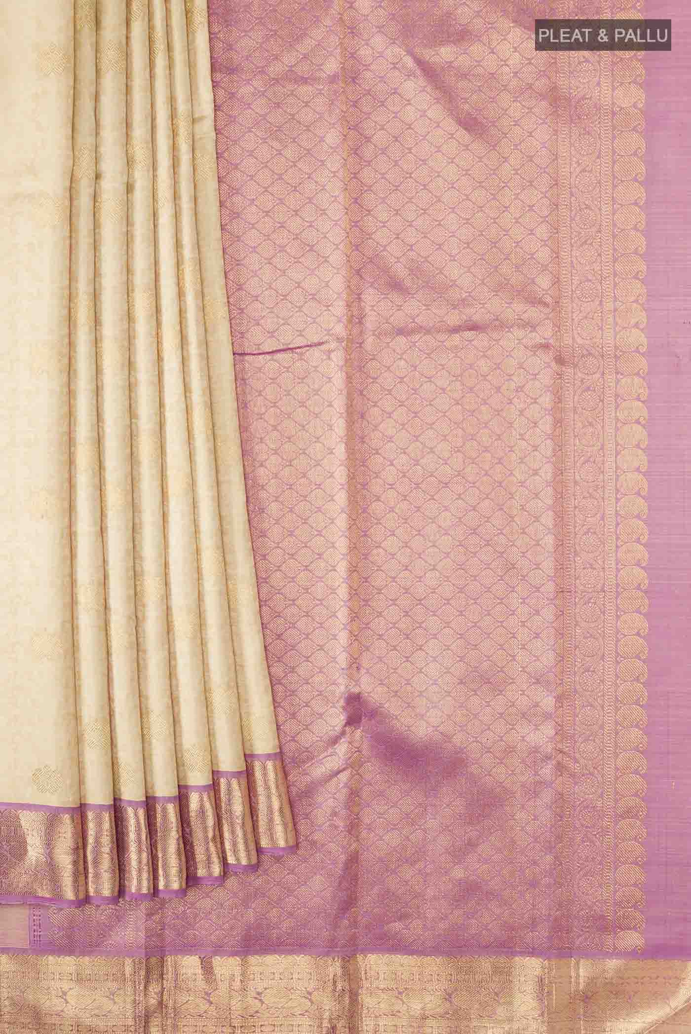 pleats pallu