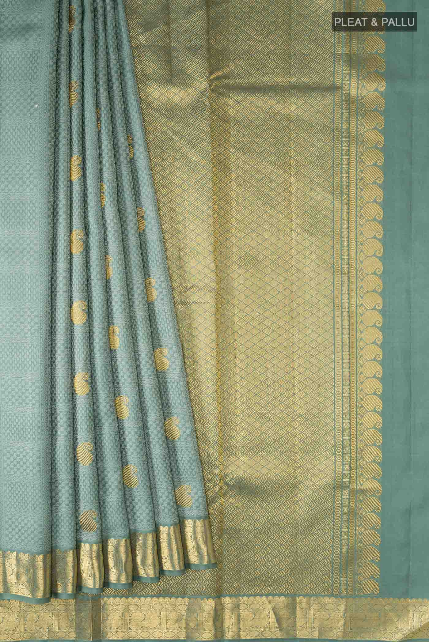 pleats pallu