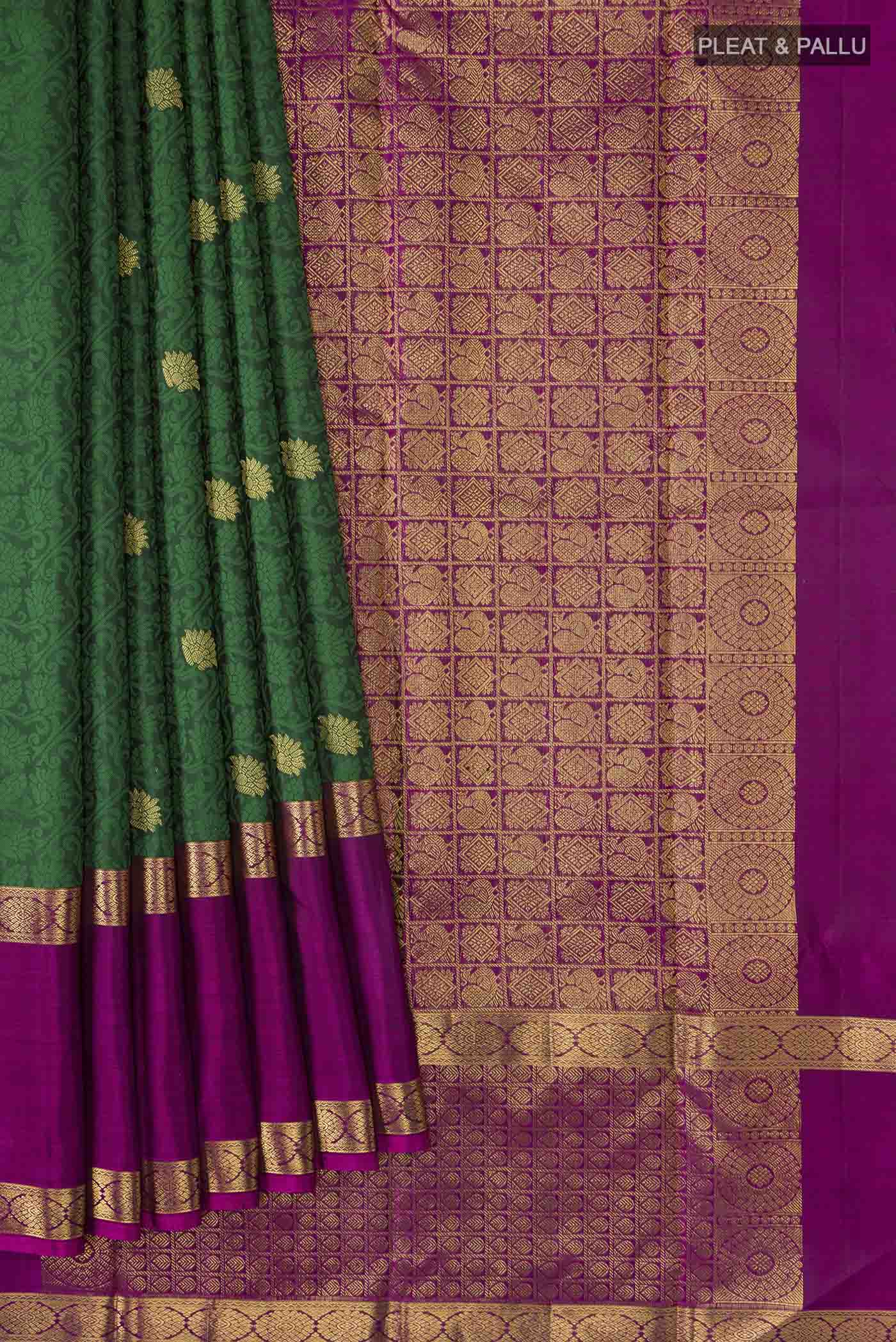 pleats pallu
