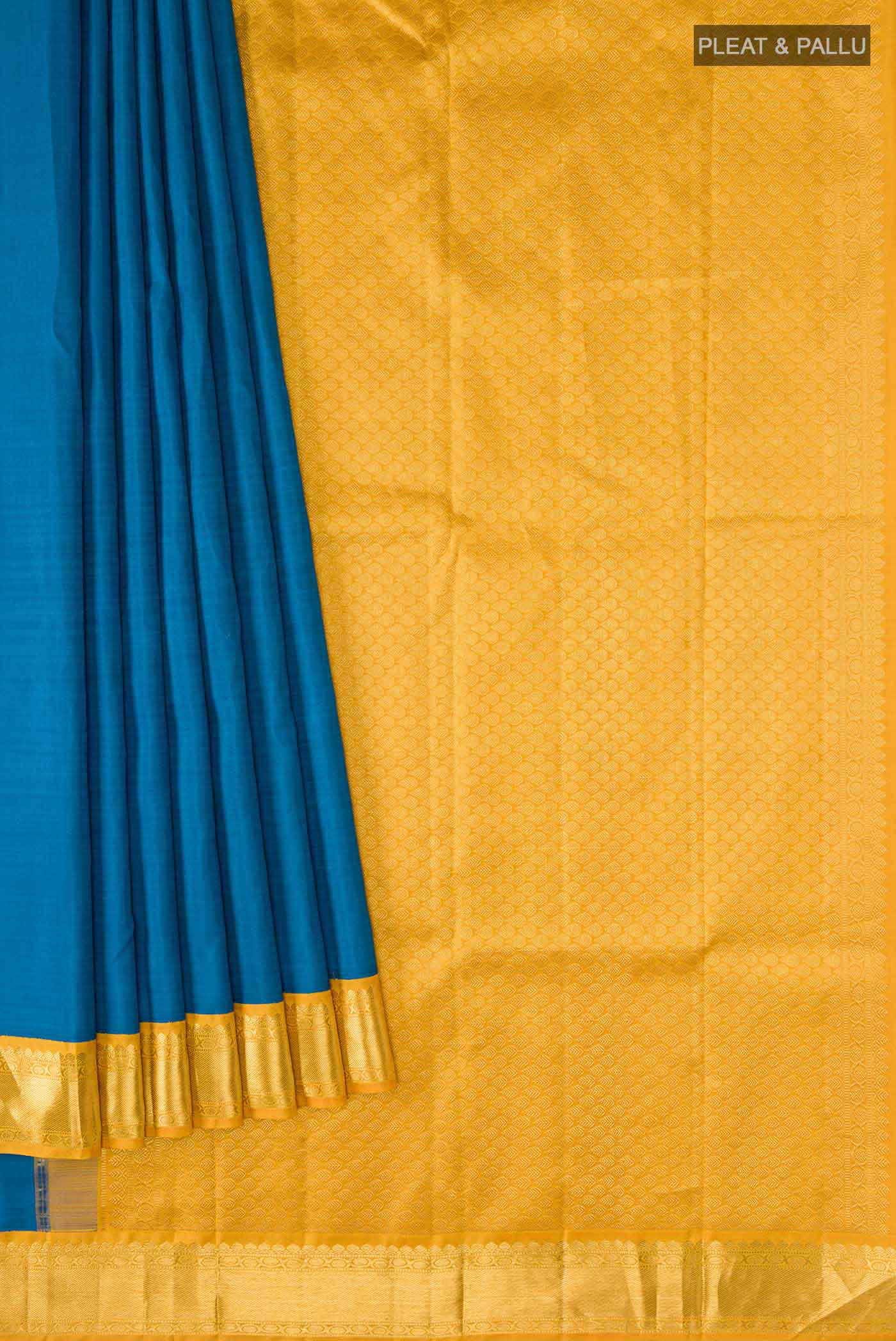 pleats pallu