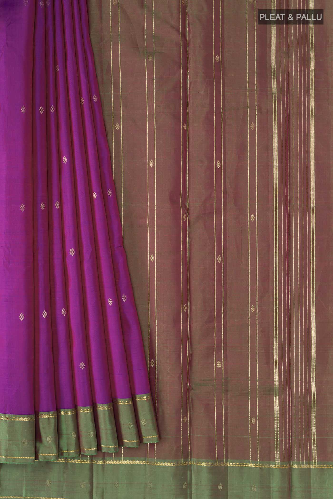 pleats pallu