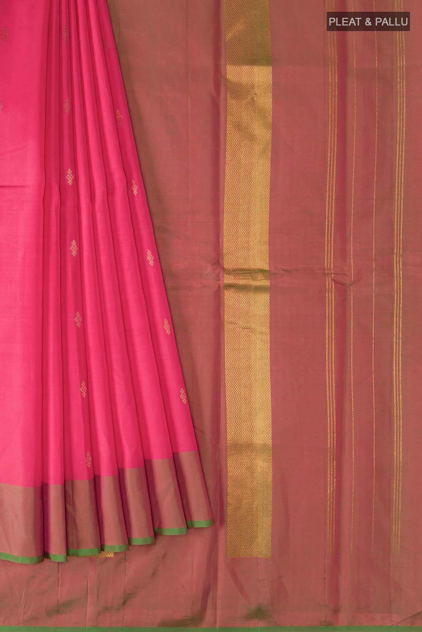 pleats pallu
