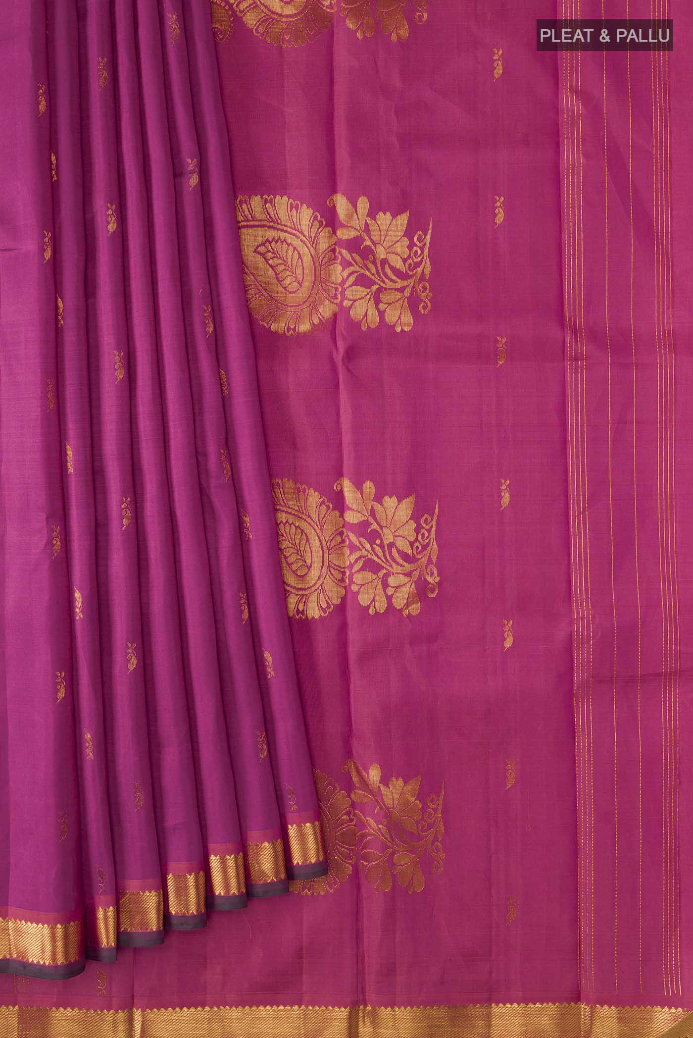 pleats pallu