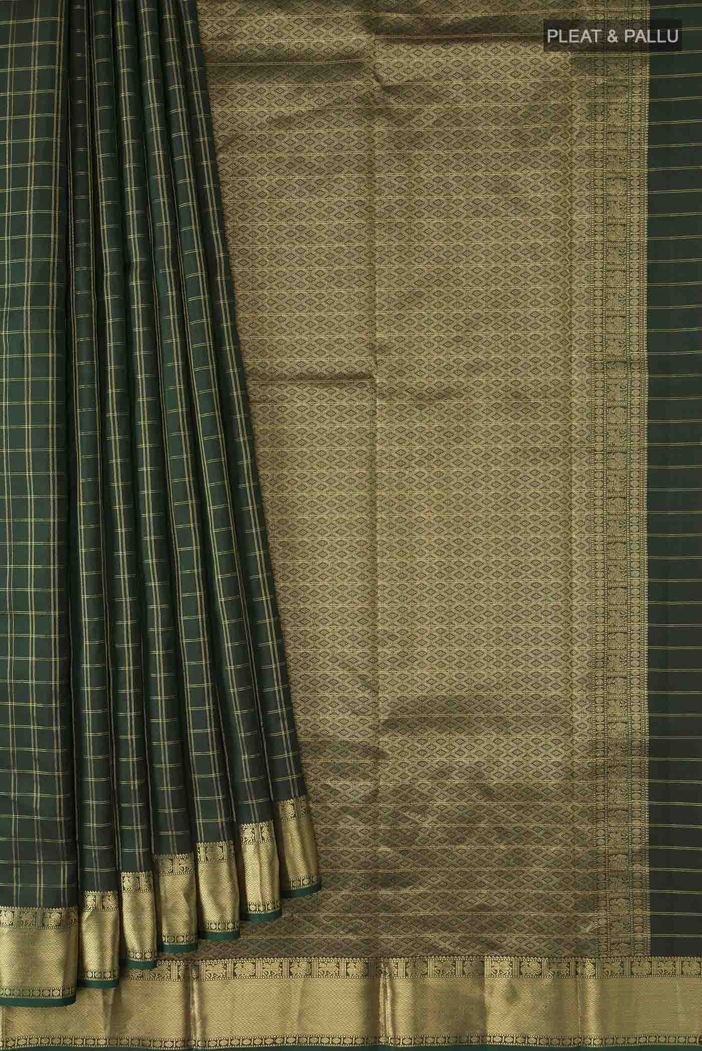 pleats pallu