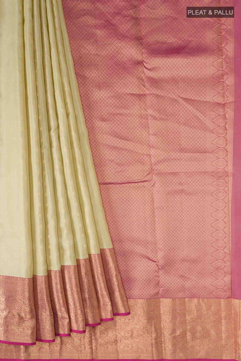 pleats pallu