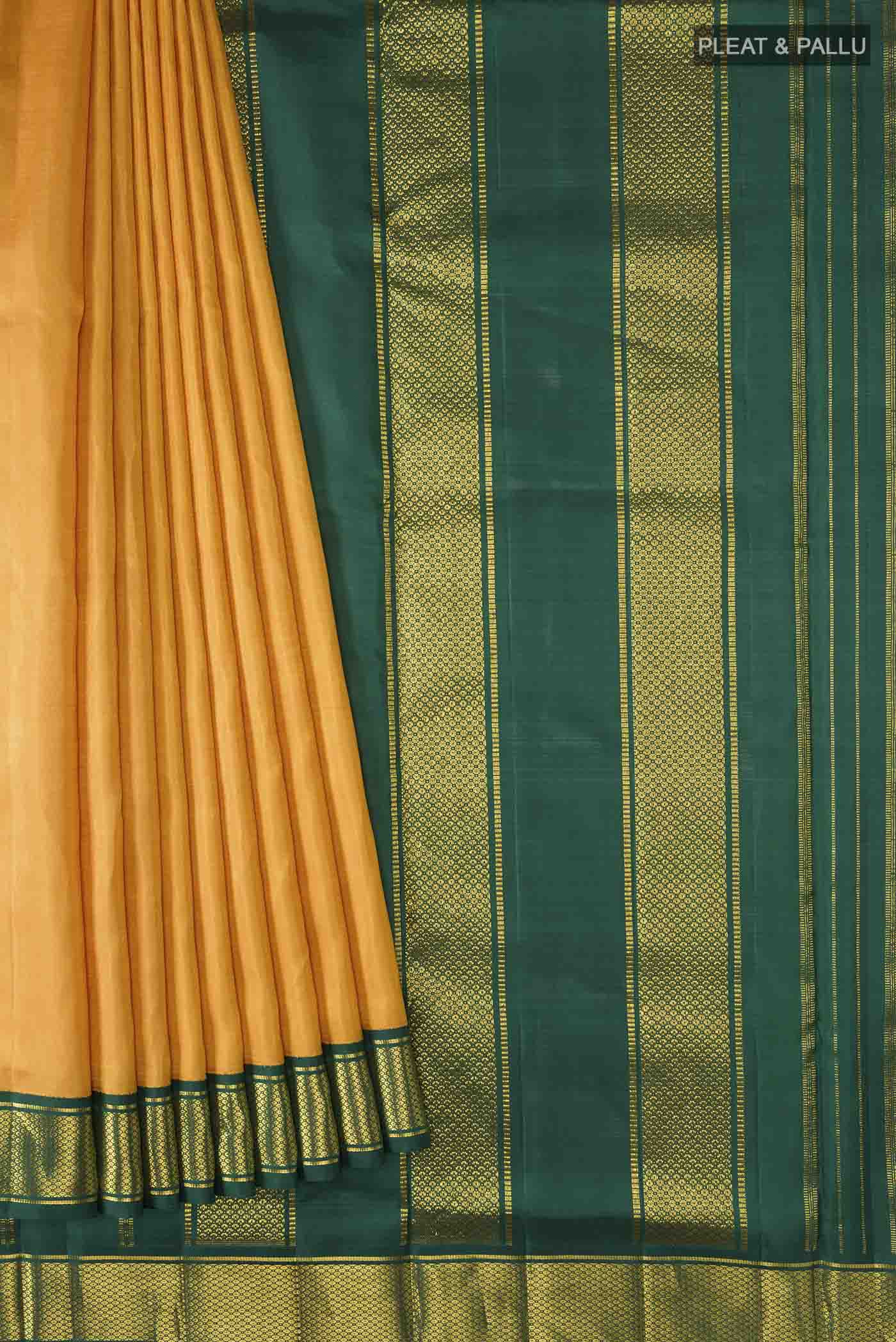 pleats pallu