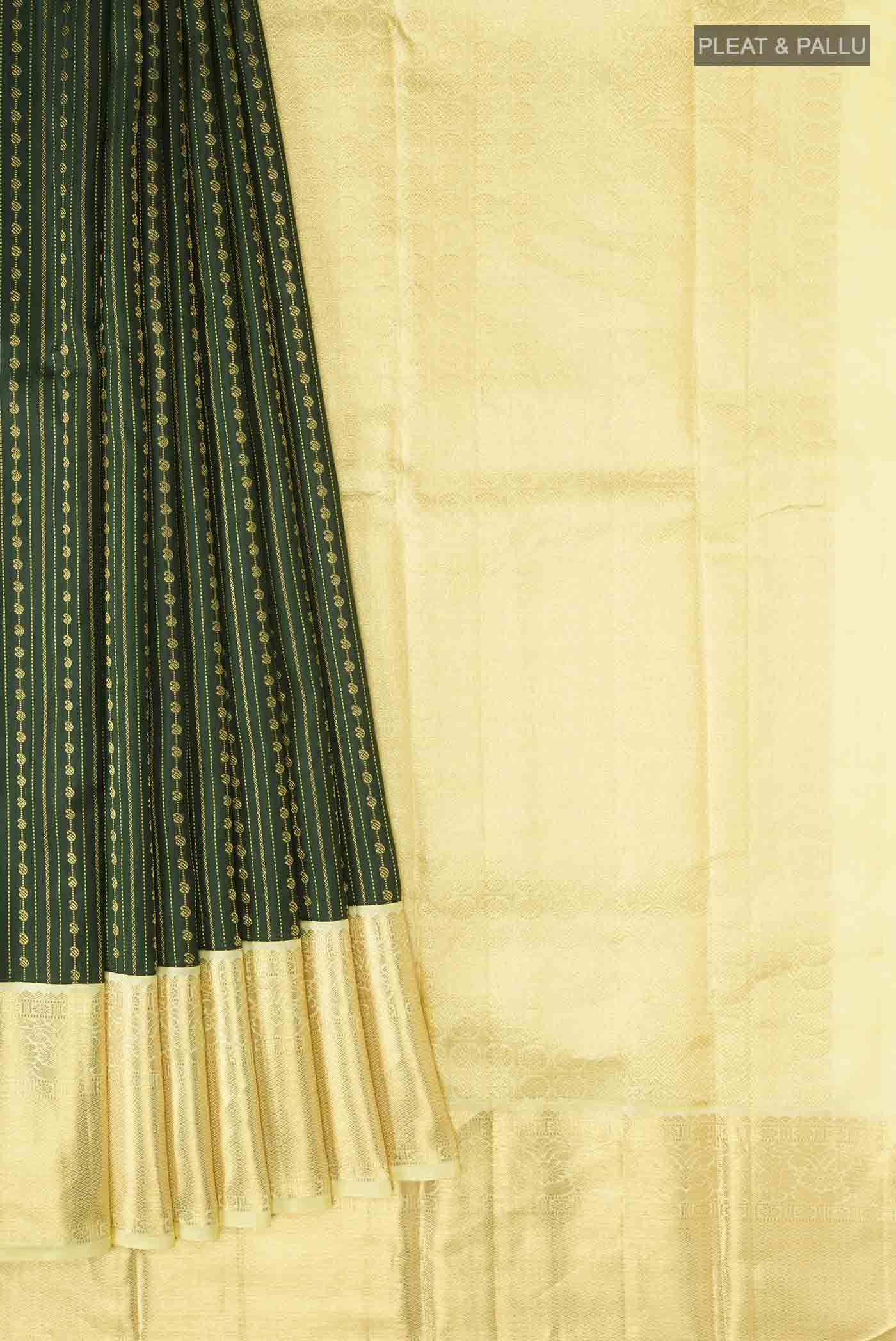 pleats pallu
