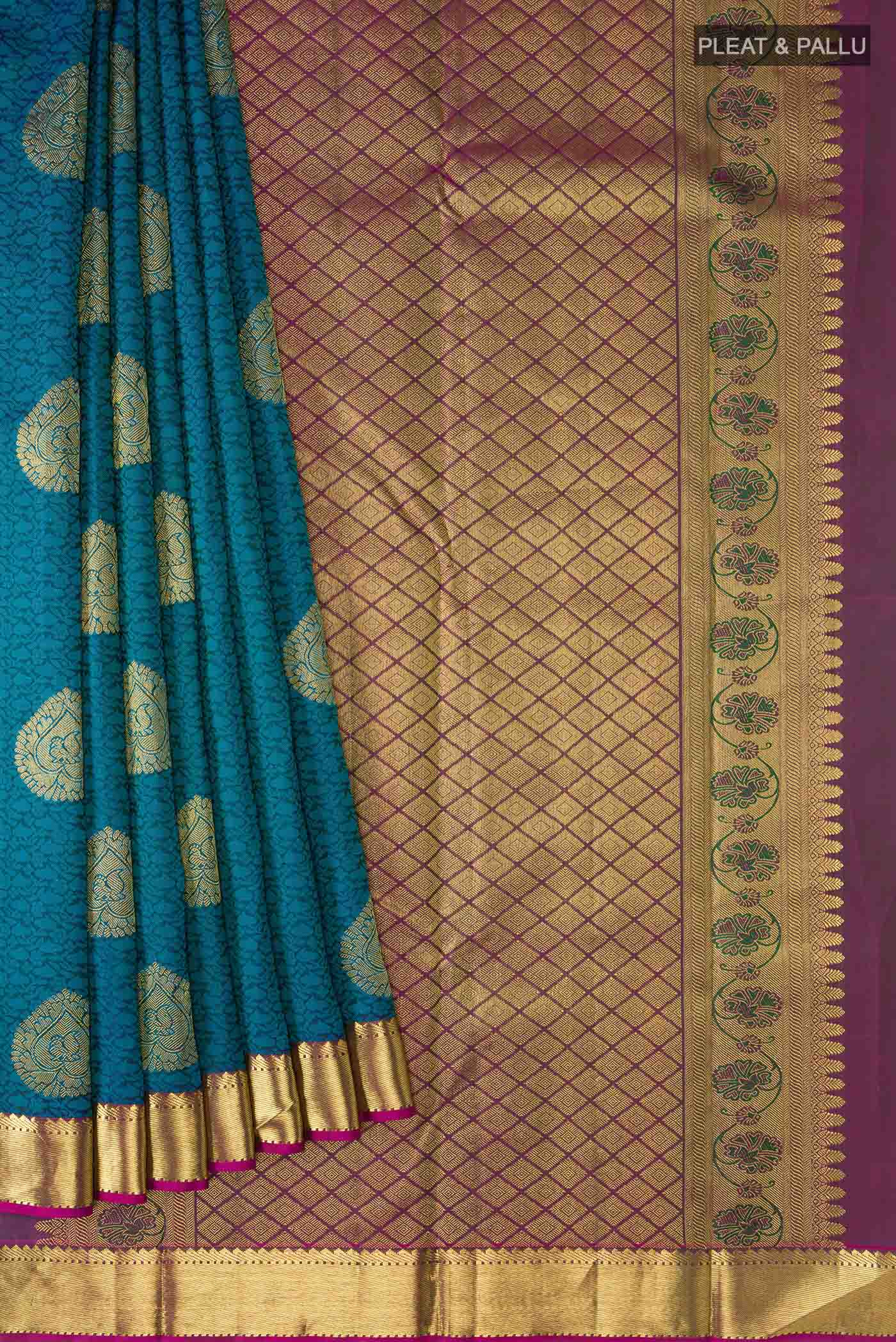 pleats pallu