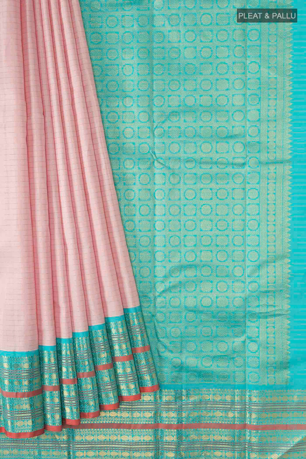 pleats pallu