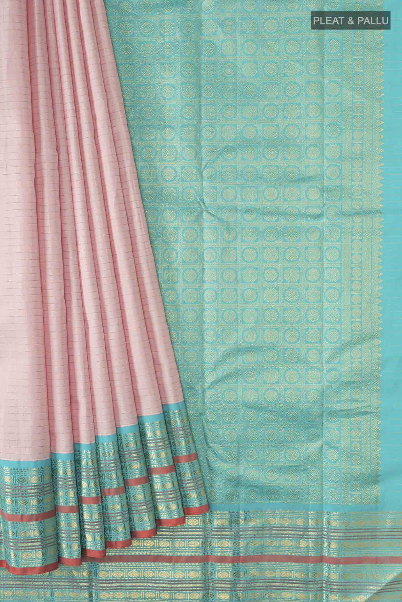 pleats pallu