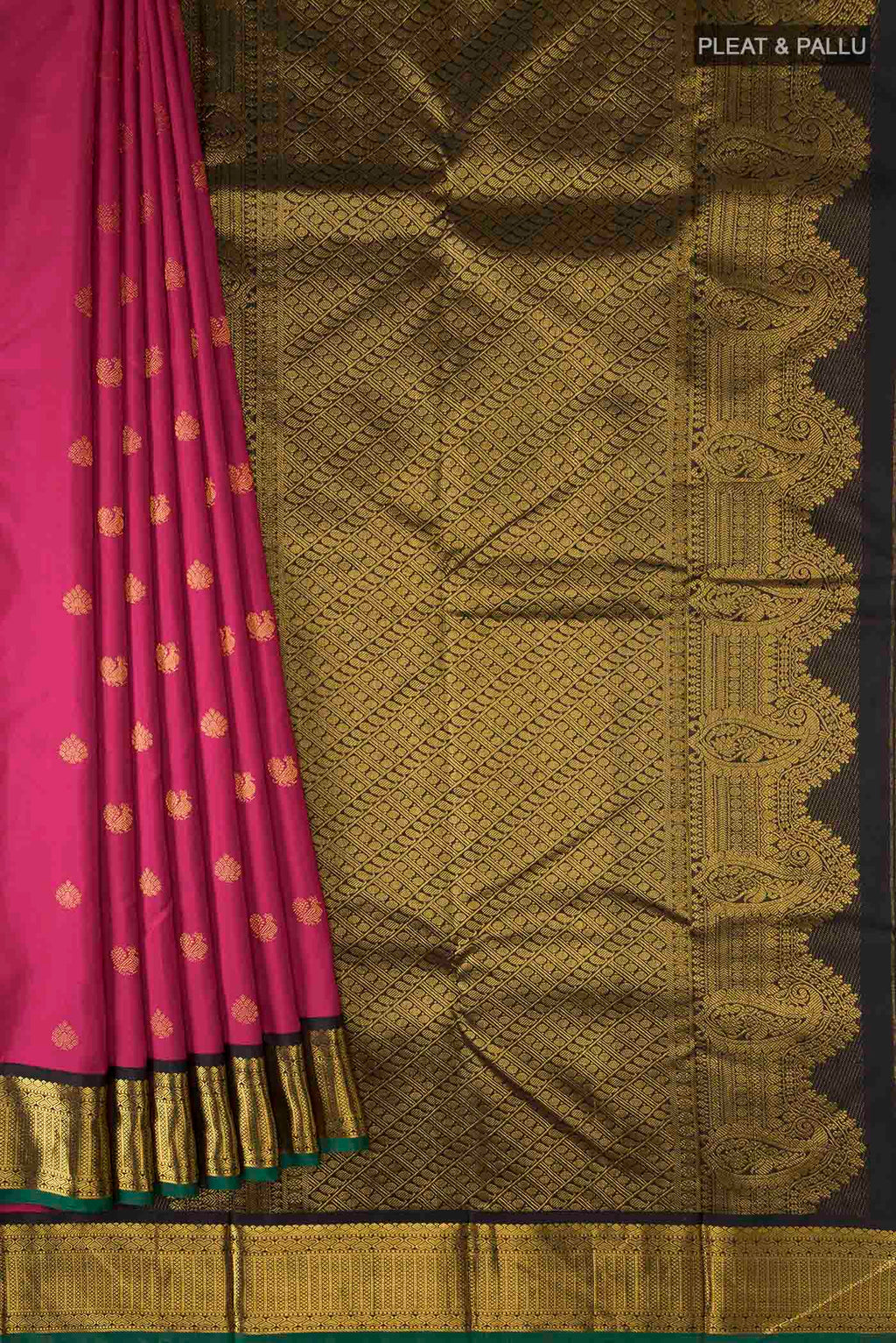 pleats pallu