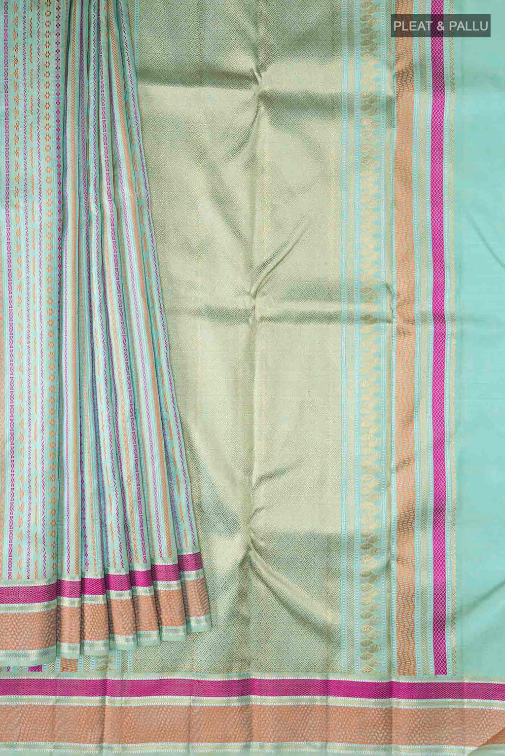pleats pallu