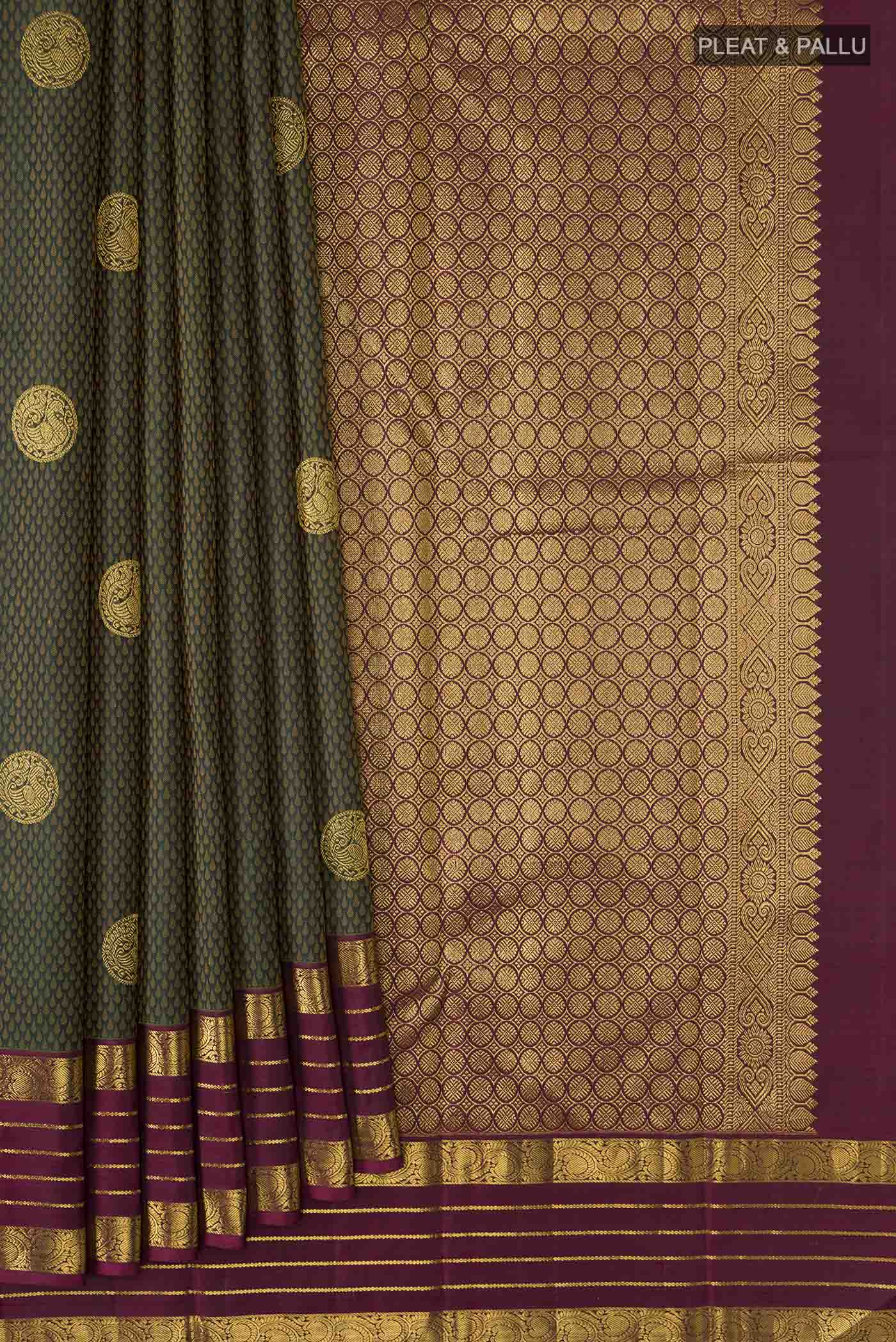 pleats pallu