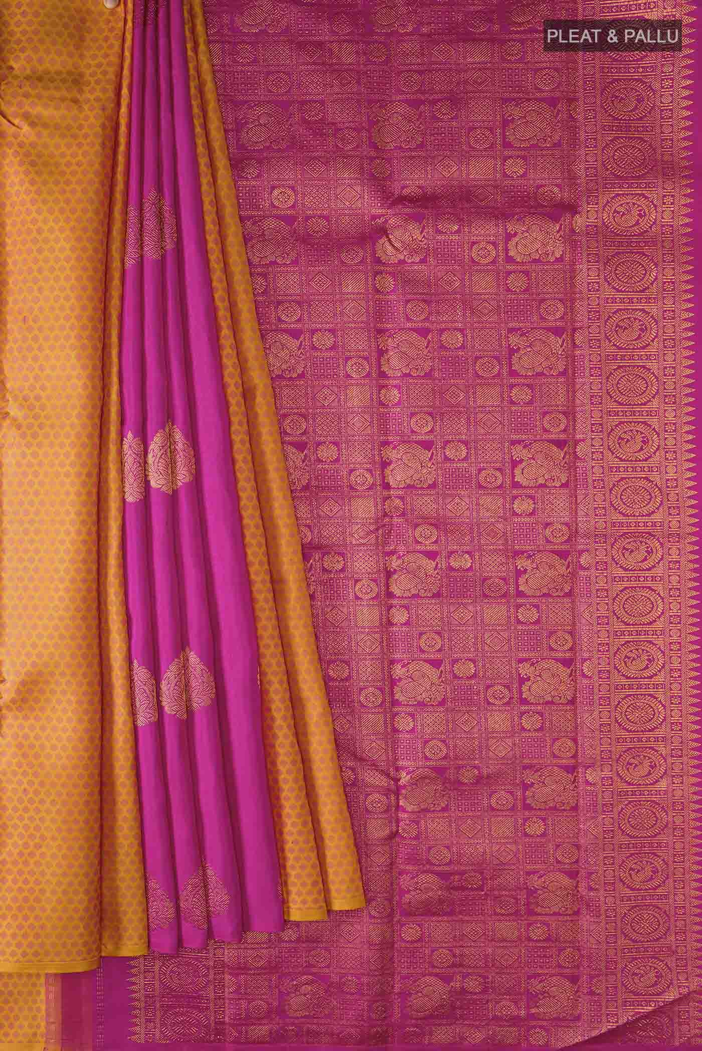 pleats pallu