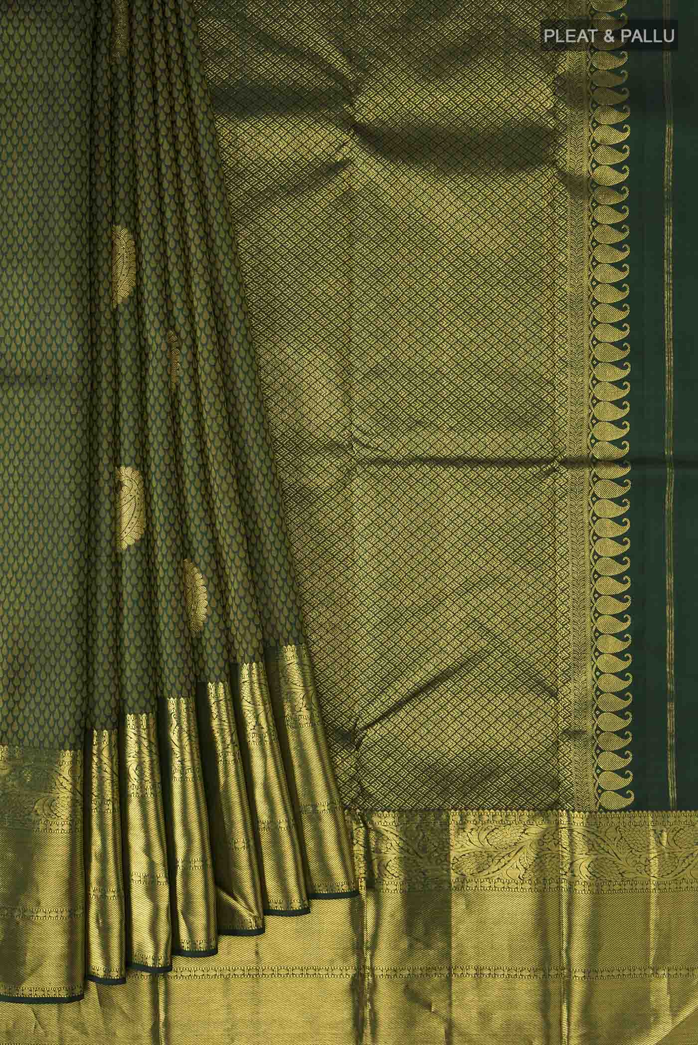 pleats pallu