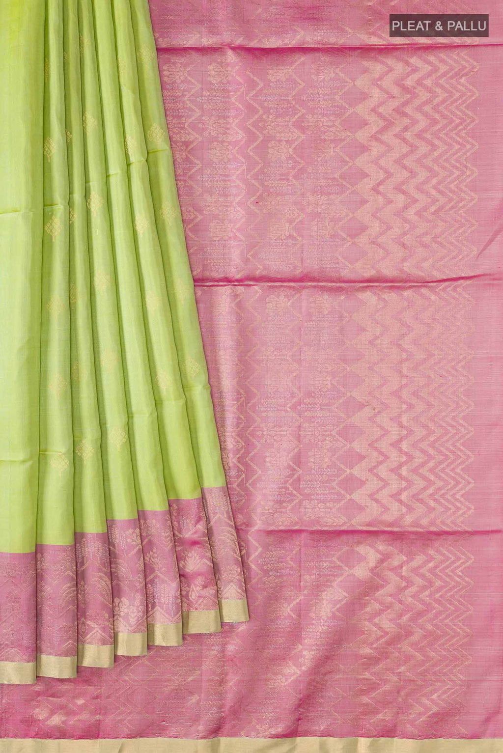 pleats pallu