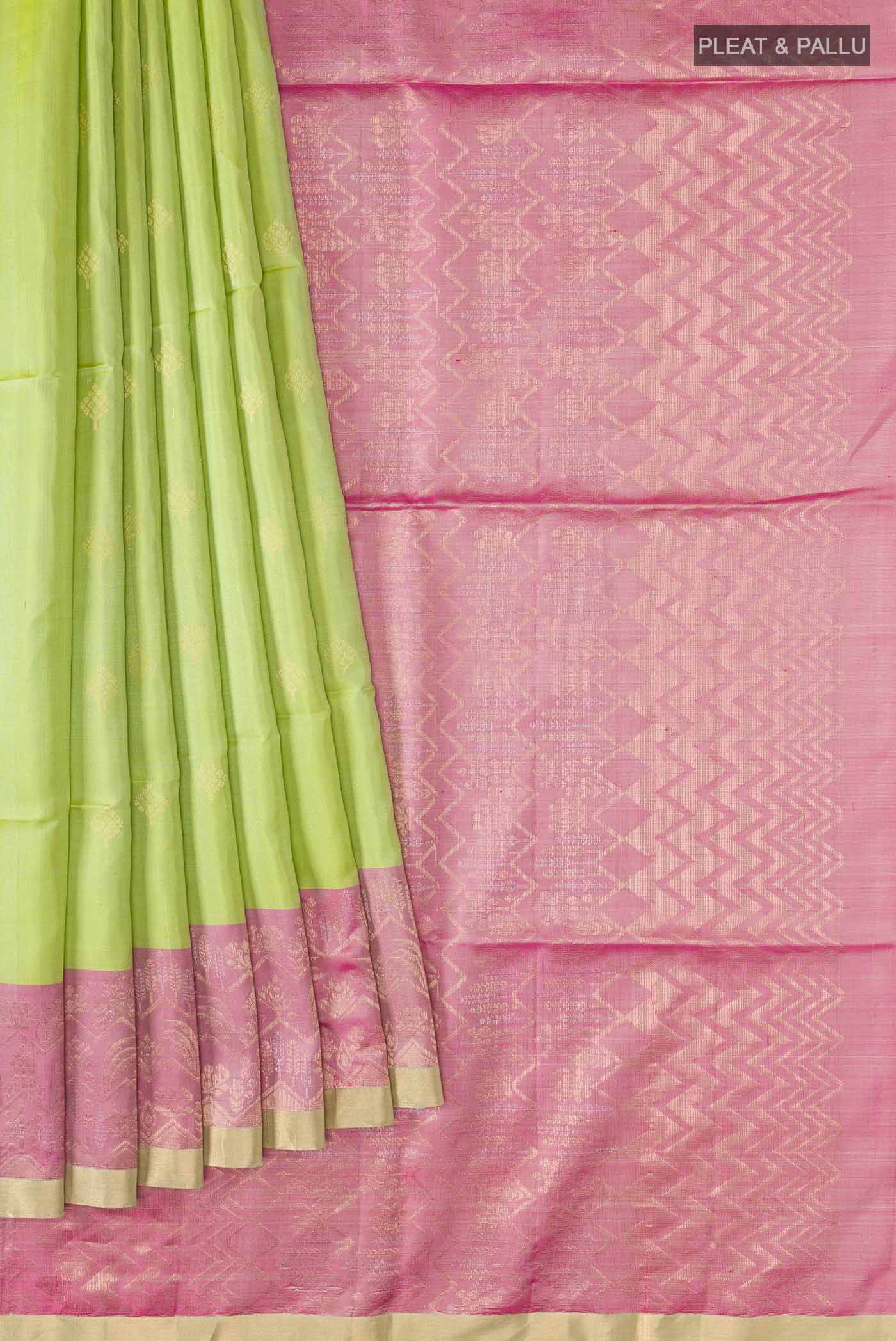 pleats pallu