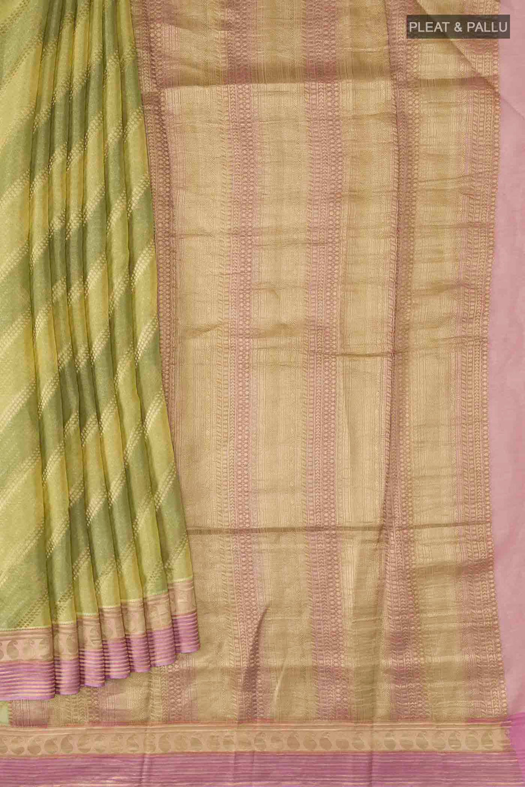 pleats pallu