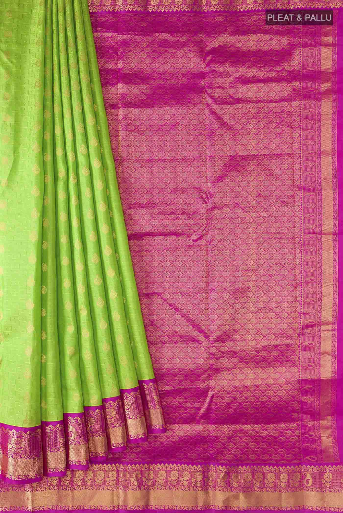 pleats pallu