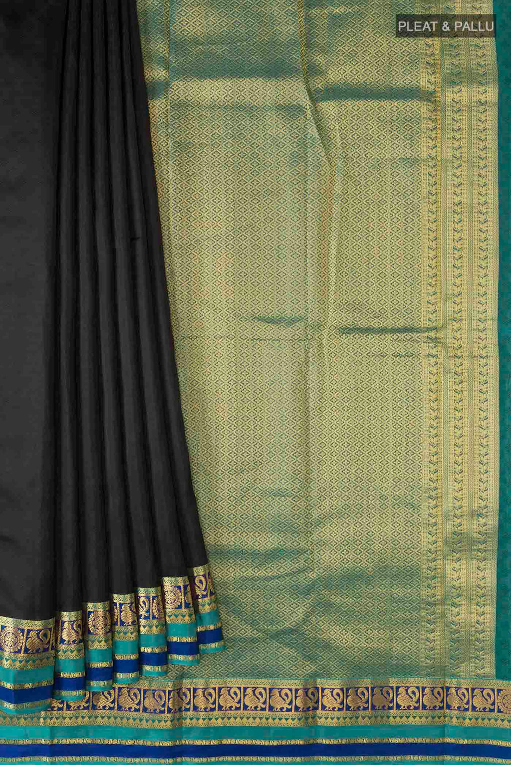pleats pallu