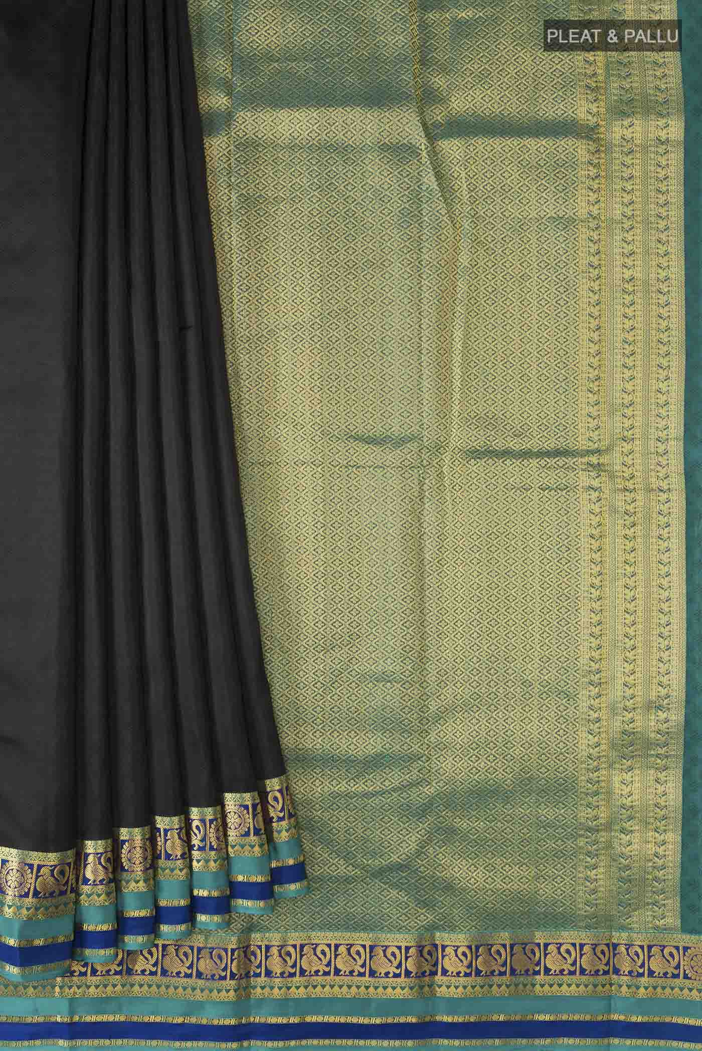 pleats pallu