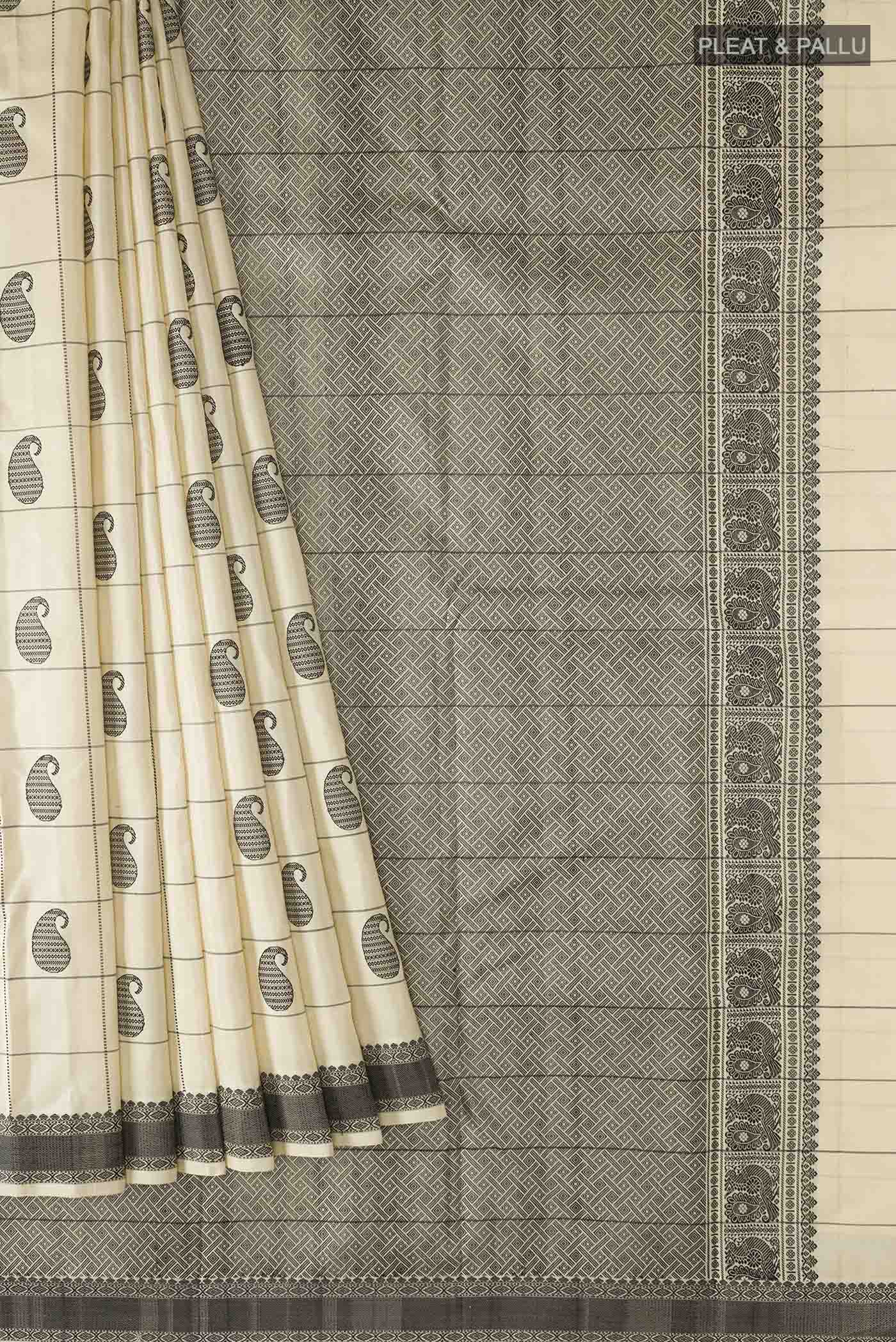 pleats pallu