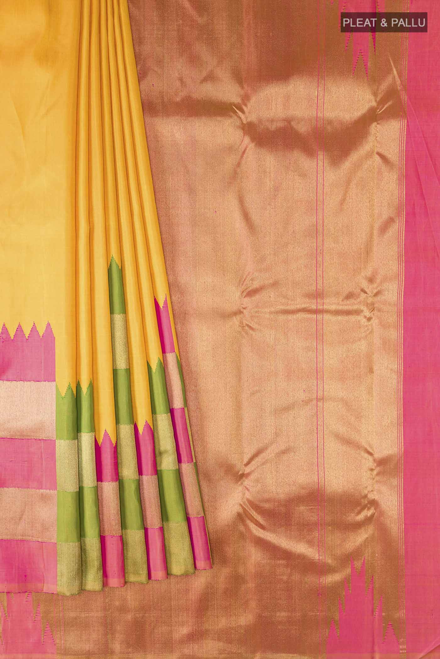 pleats pallu