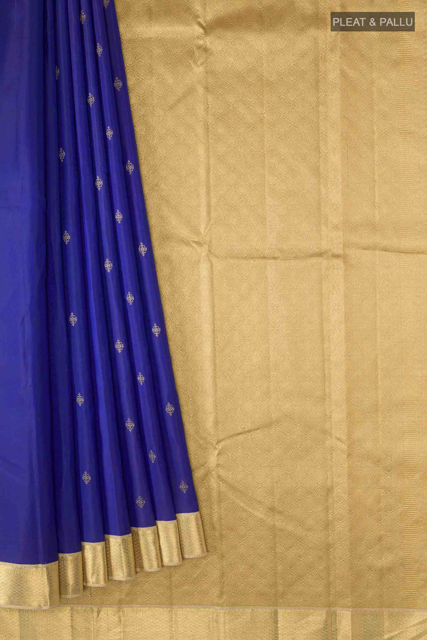 pleats pallu